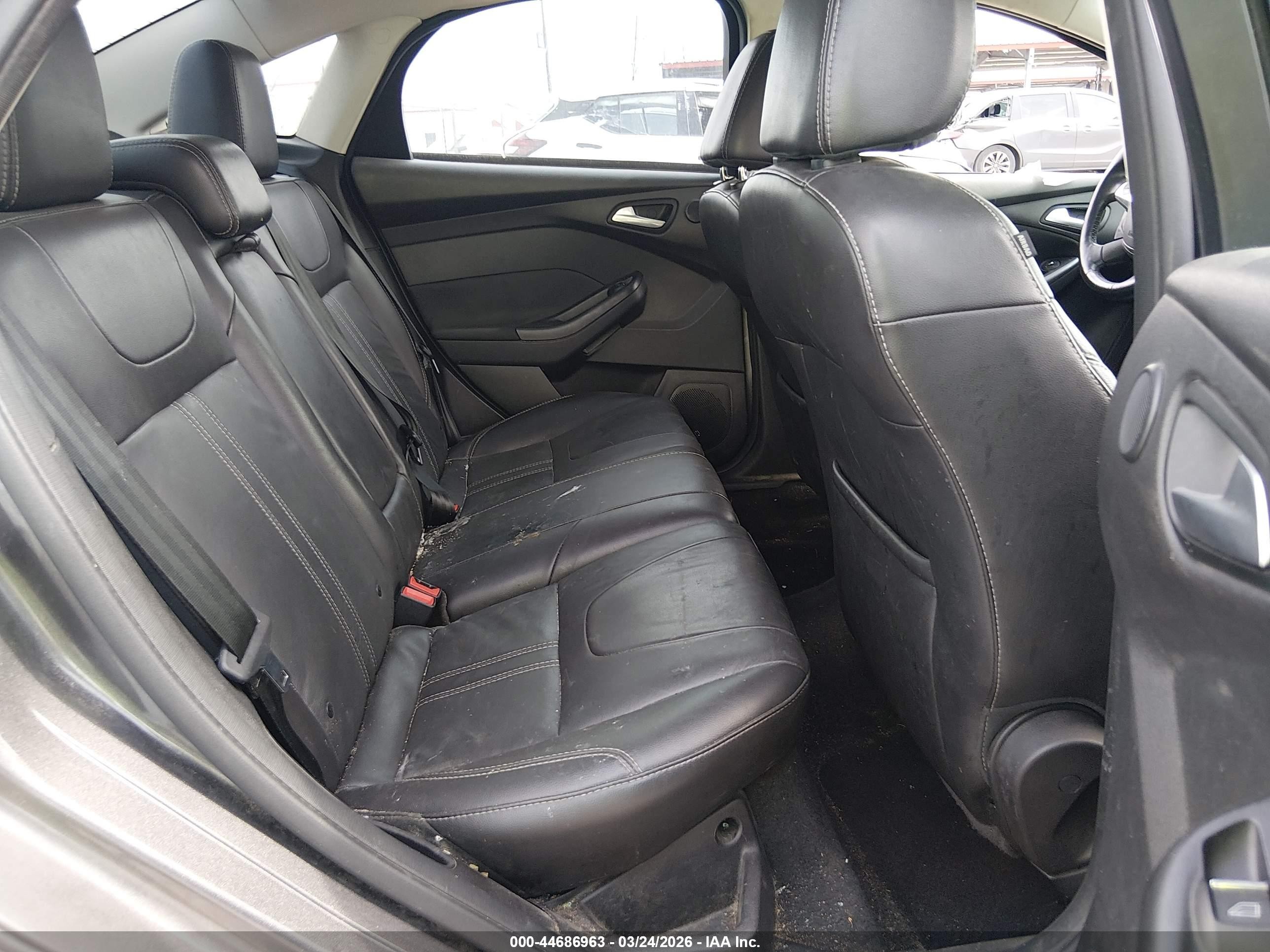 2014 Ford Focus Titanium Gray vin: 1FADP3J28EL463076