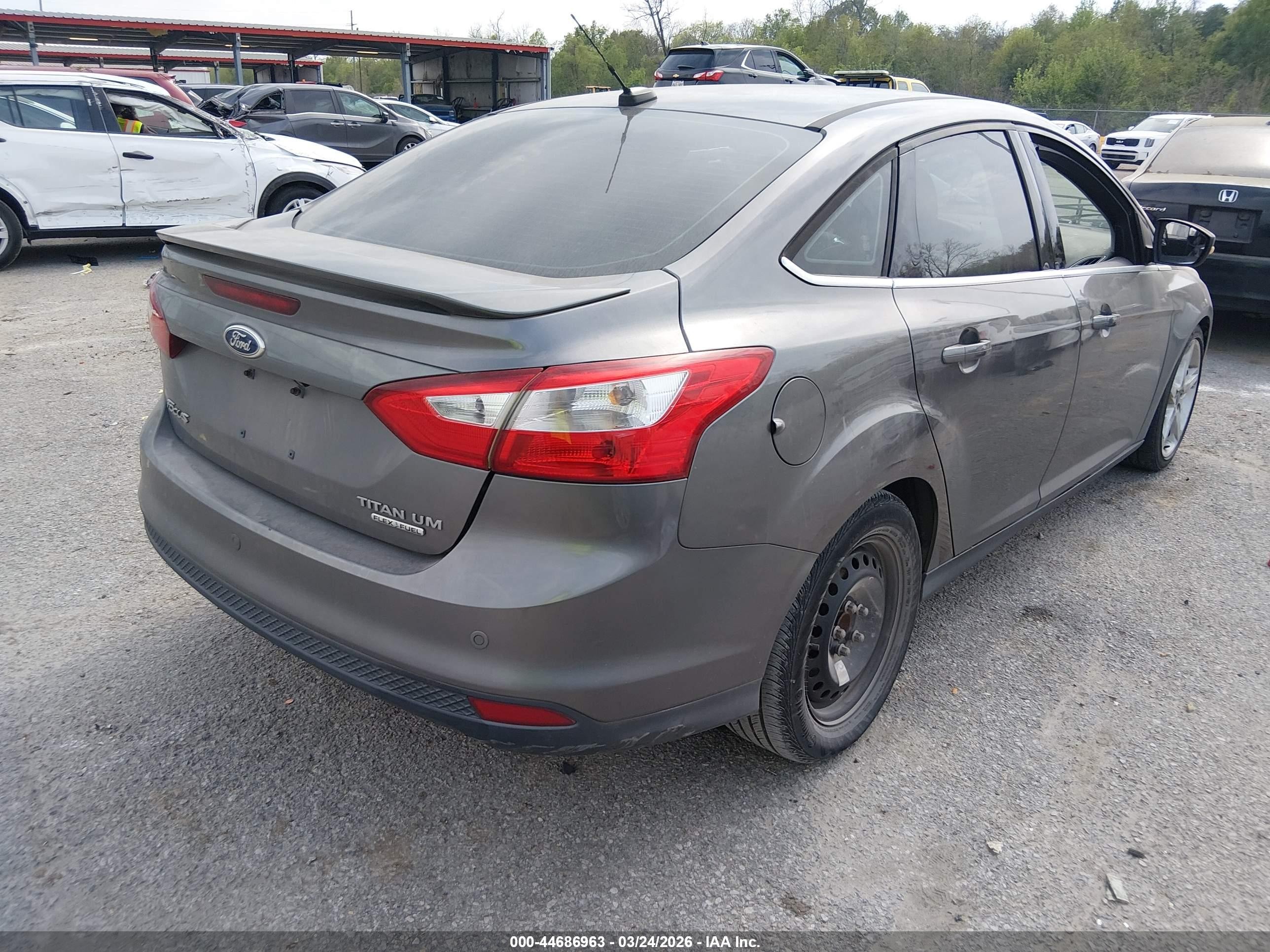 2014 Ford Focus Titanium Gray vin: 1FADP3J28EL463076