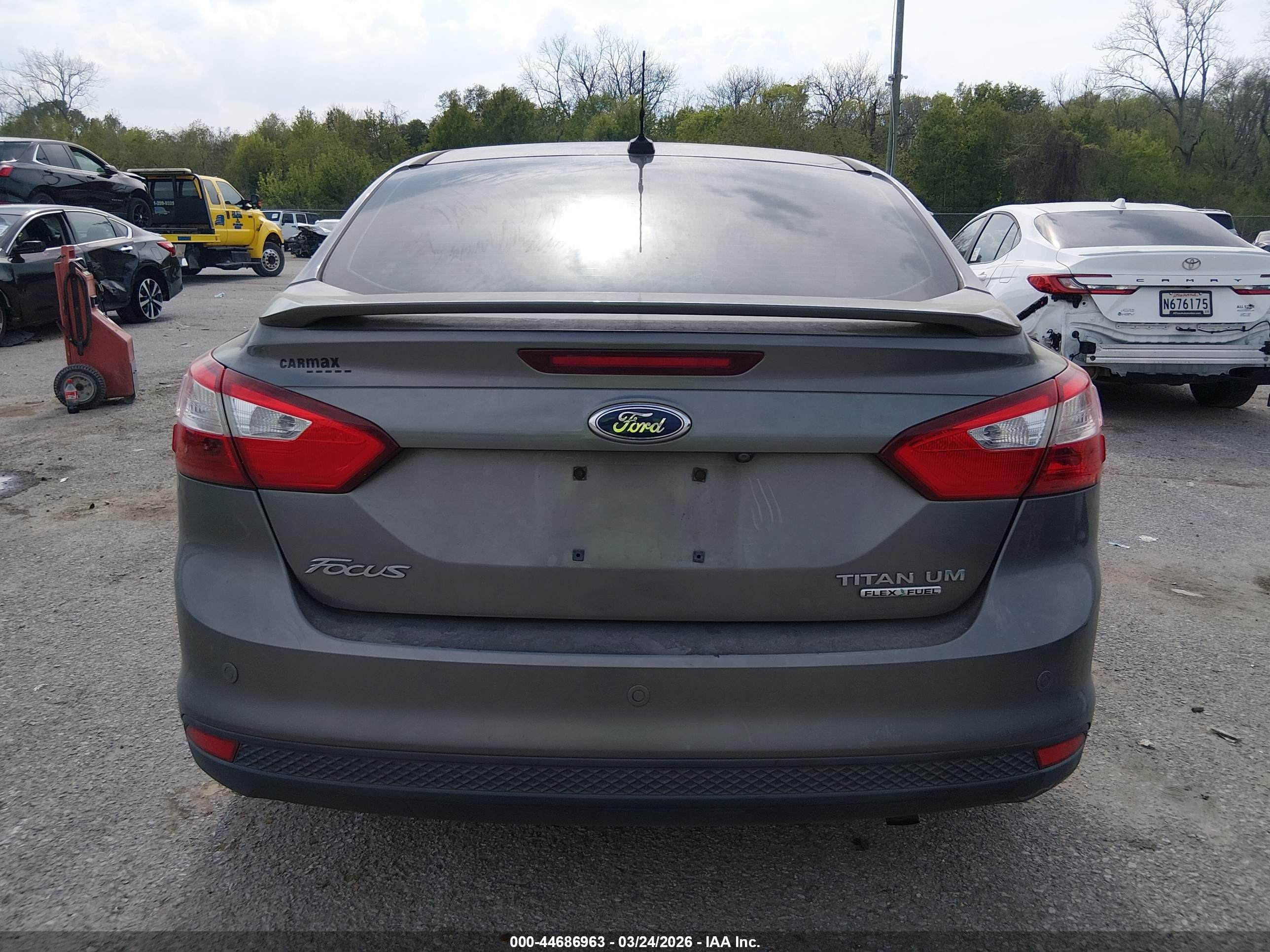 2014 Ford Focus Titanium Gray vin: 1FADP3J28EL463076
