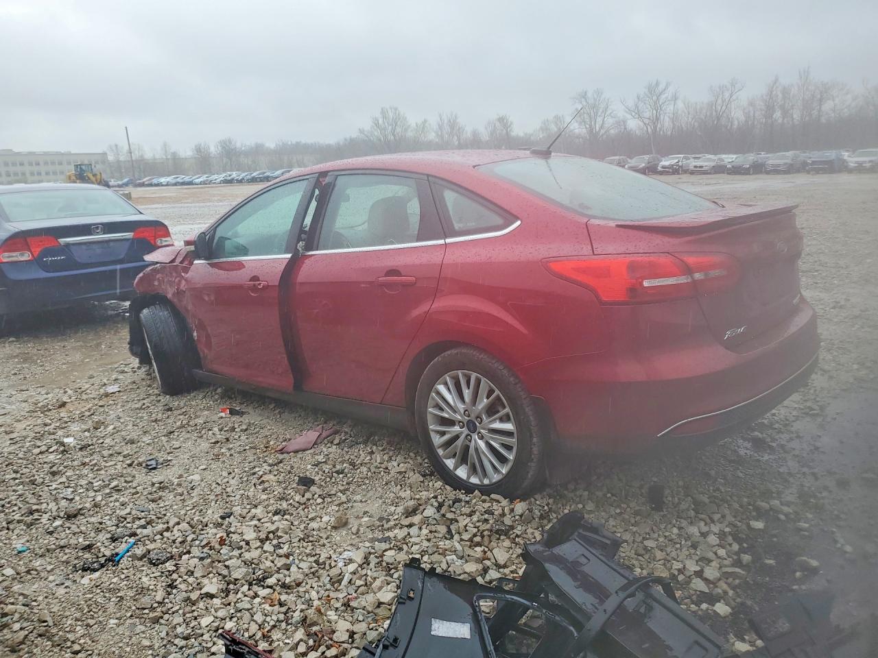 2015 Ford Focus Titanium Темно-бордовый vin: 1FADP3J28FL313860