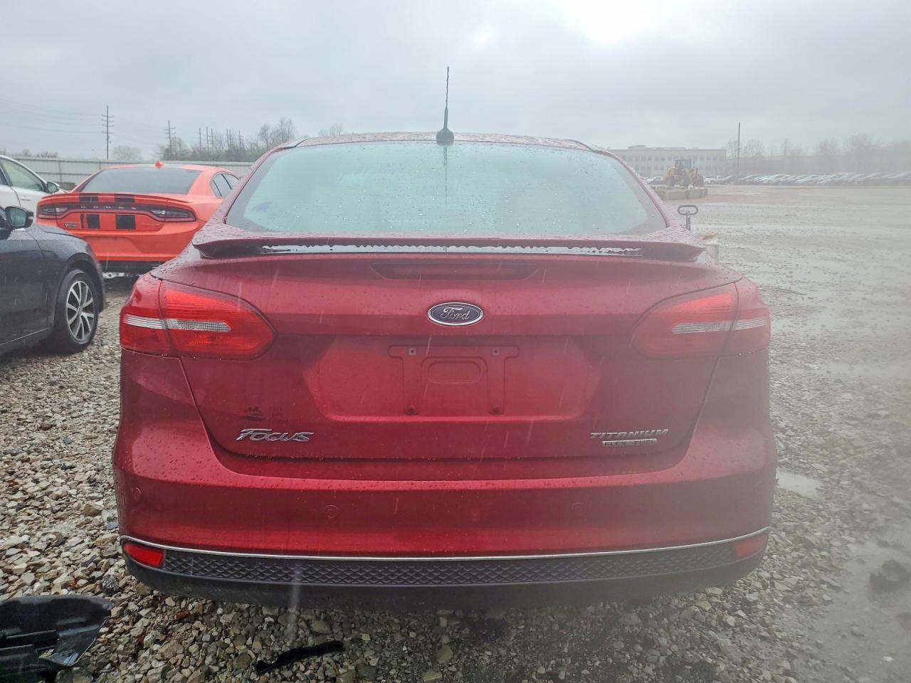 2015 Ford Focus Titanium Темно-бордовый vin: 1FADP3J28FL313860