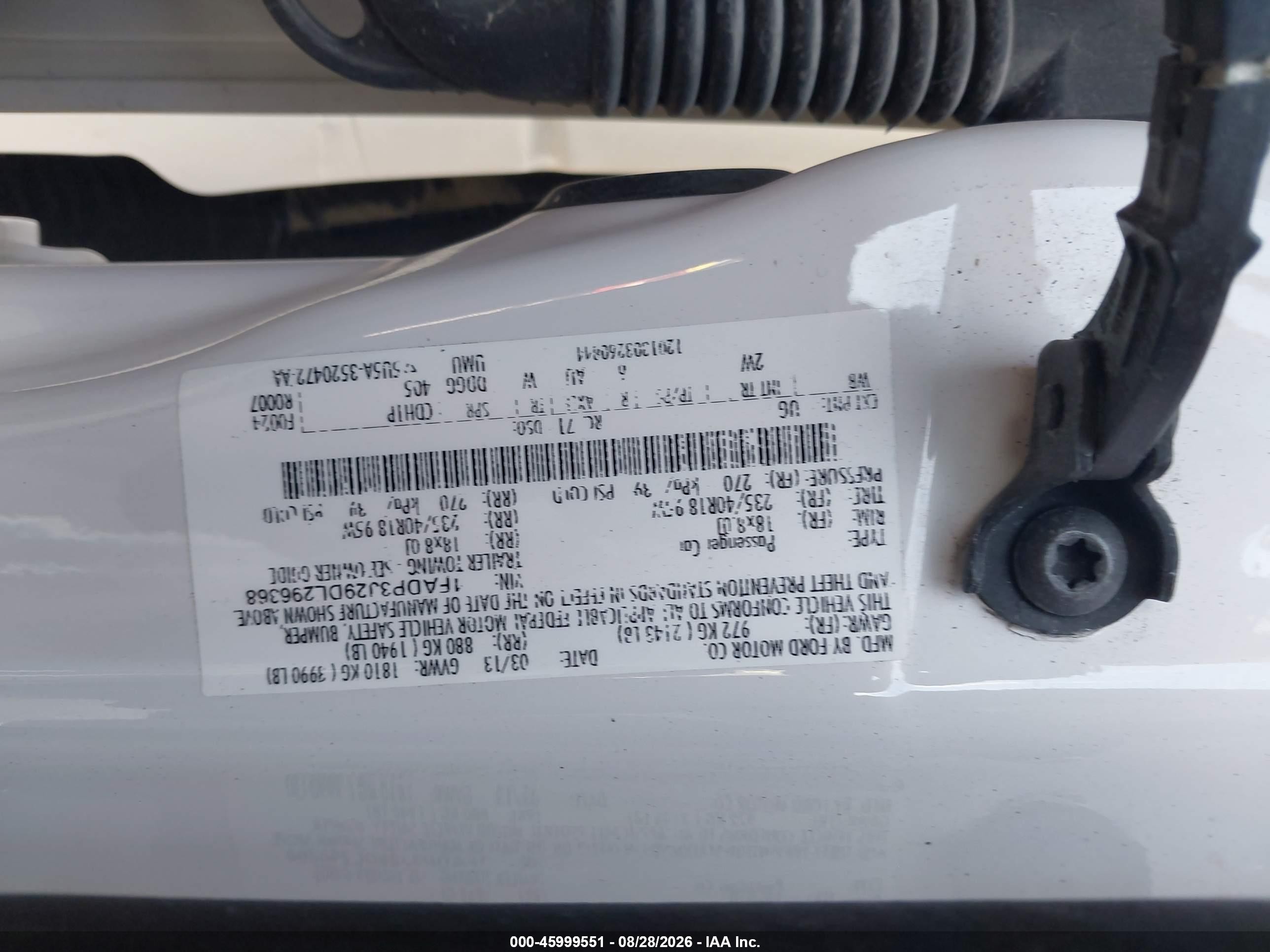 2013 Ford Focus Titanium White vin: 1FADP3J29DL296368