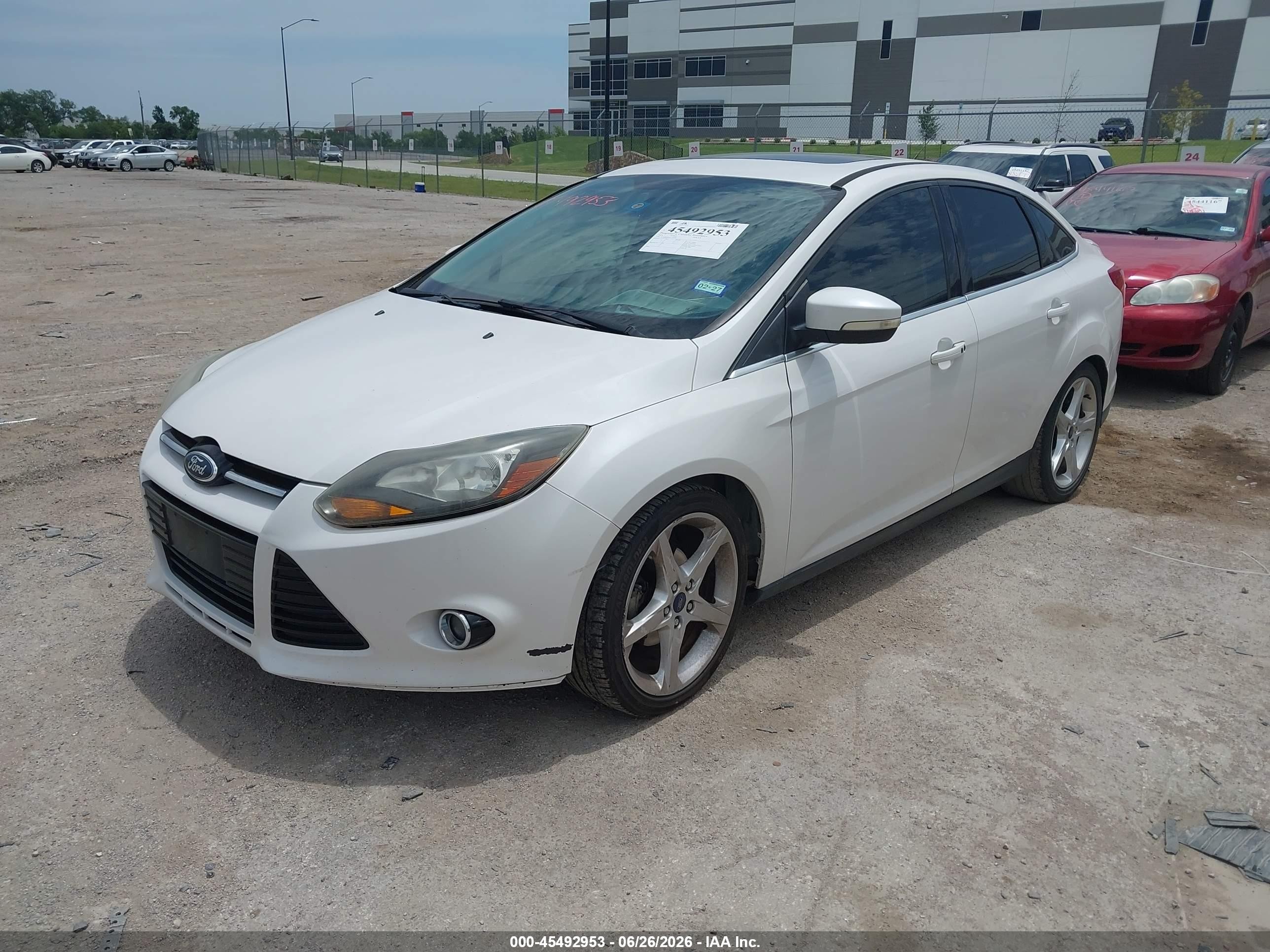 2014 Ford Focus Titanium White vin: 1FADP3J29EL176166