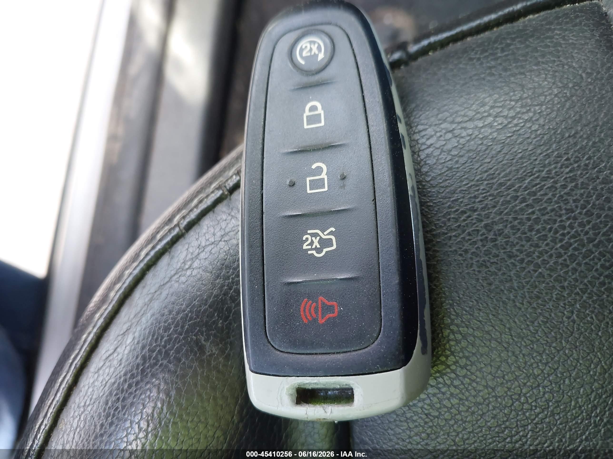 2014 Ford Focus Titanium Silver vin: 1FADP3J29EL221249