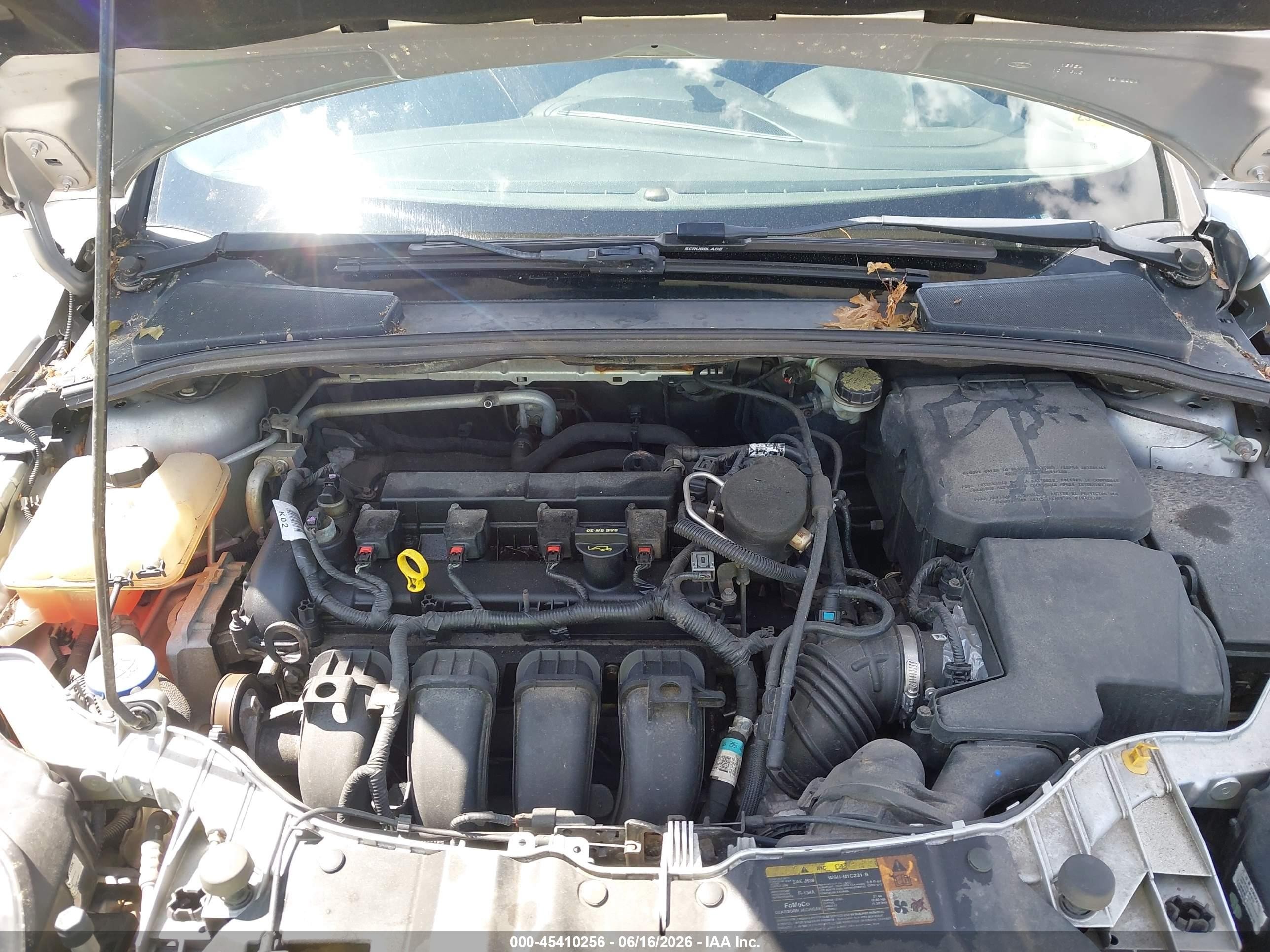 2014 Ford Focus Titanium Silver vin: 1FADP3J29EL221249