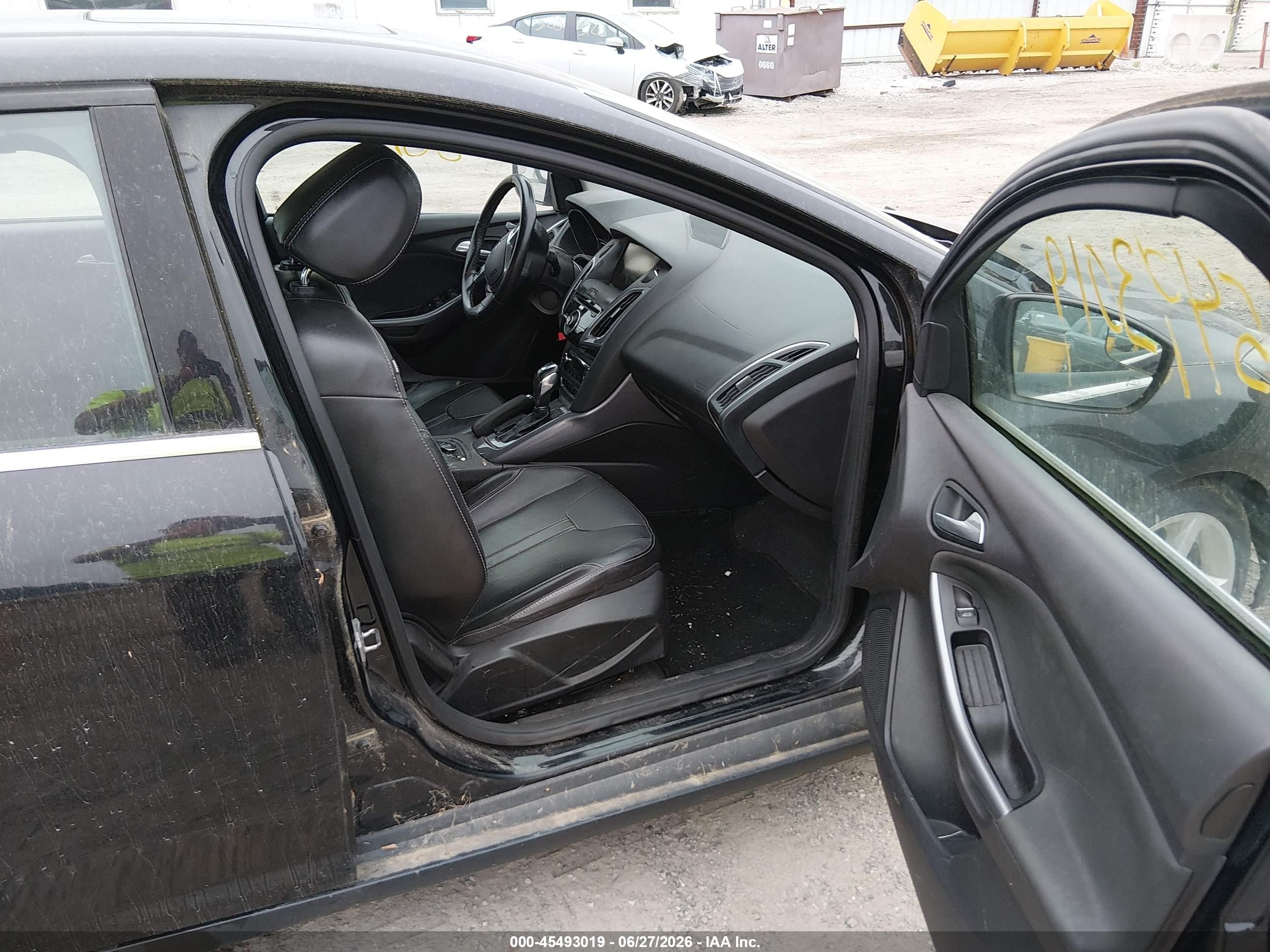 2014 Ford Focus Titanium Black vin: 1FADP3J29EL342136