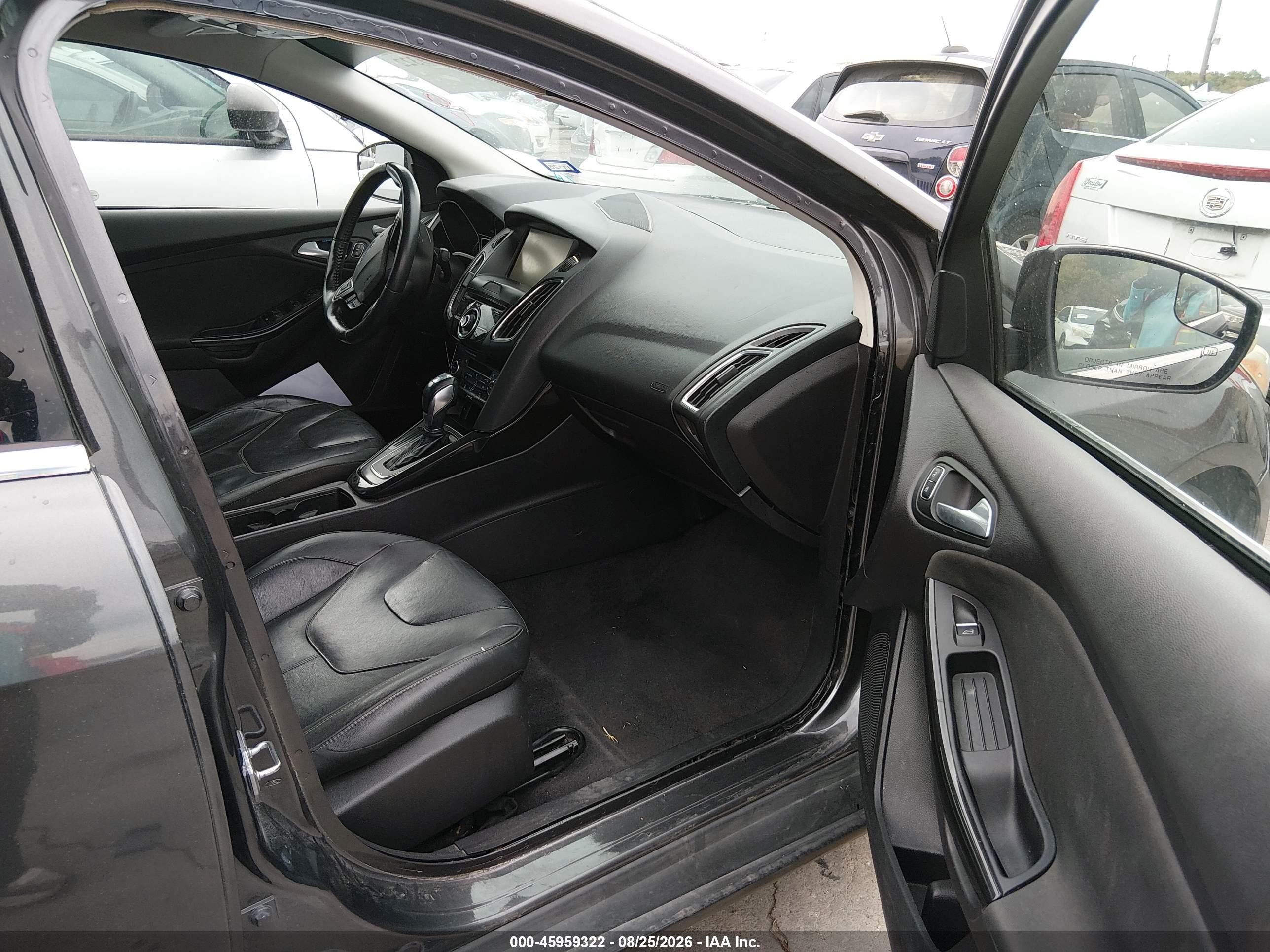 2015 Ford Focus Titanium Gray vin: 1FADP3J29FL232270