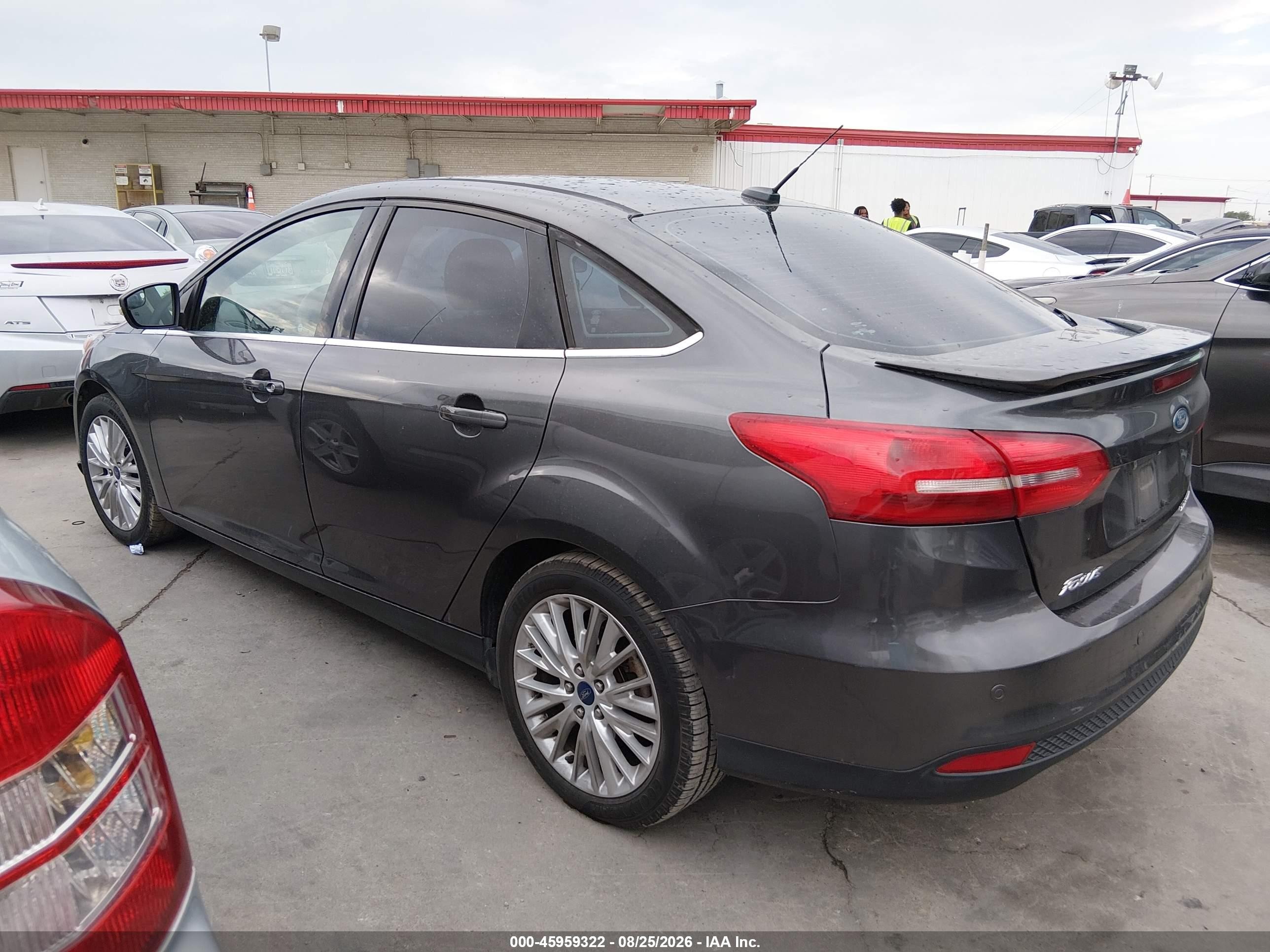 2015 Ford Focus Titanium Gray vin: 1FADP3J29FL232270