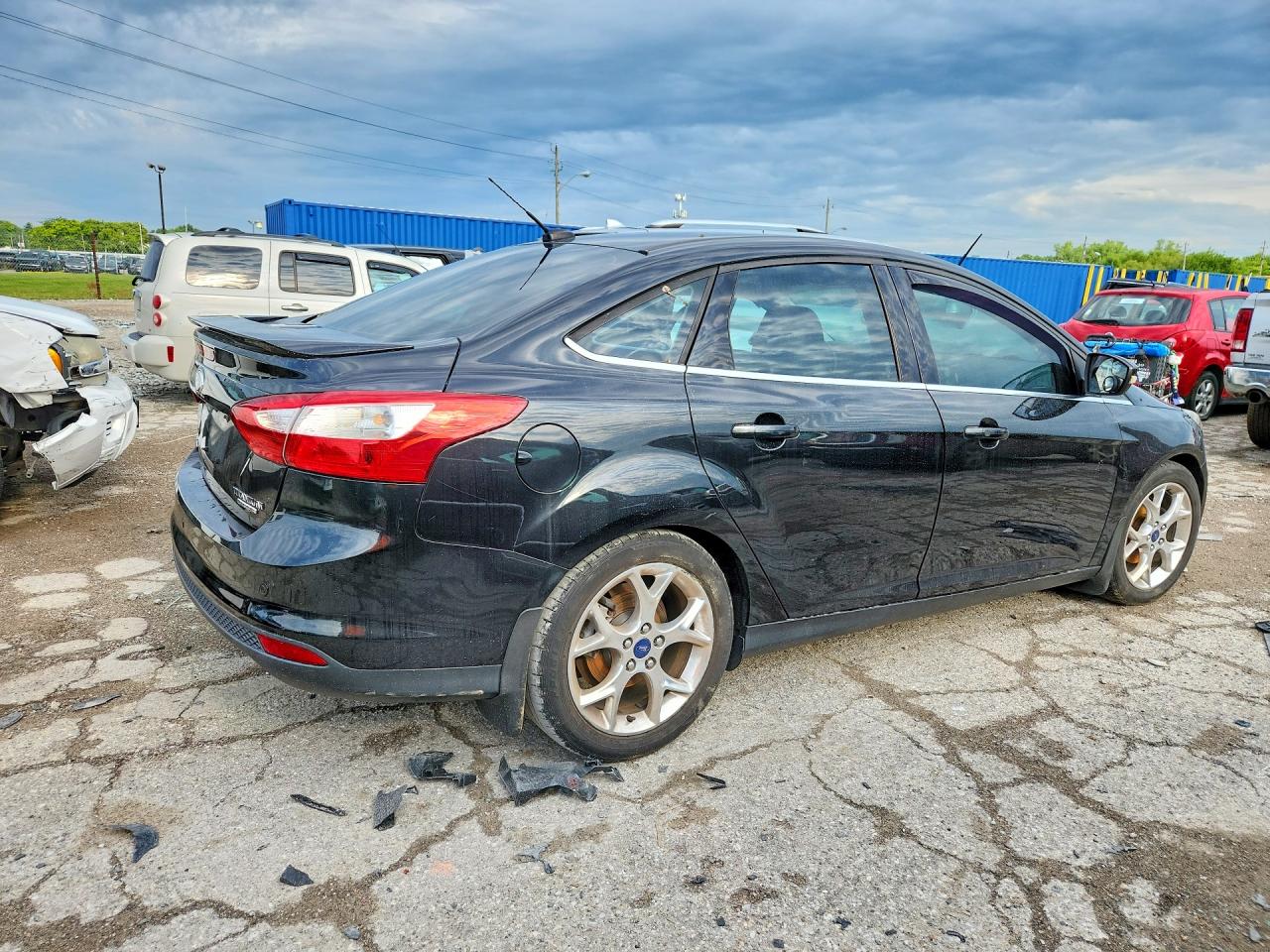 2014 Ford Focus Titanium Black vin: 1FADP3J2XEL107177
