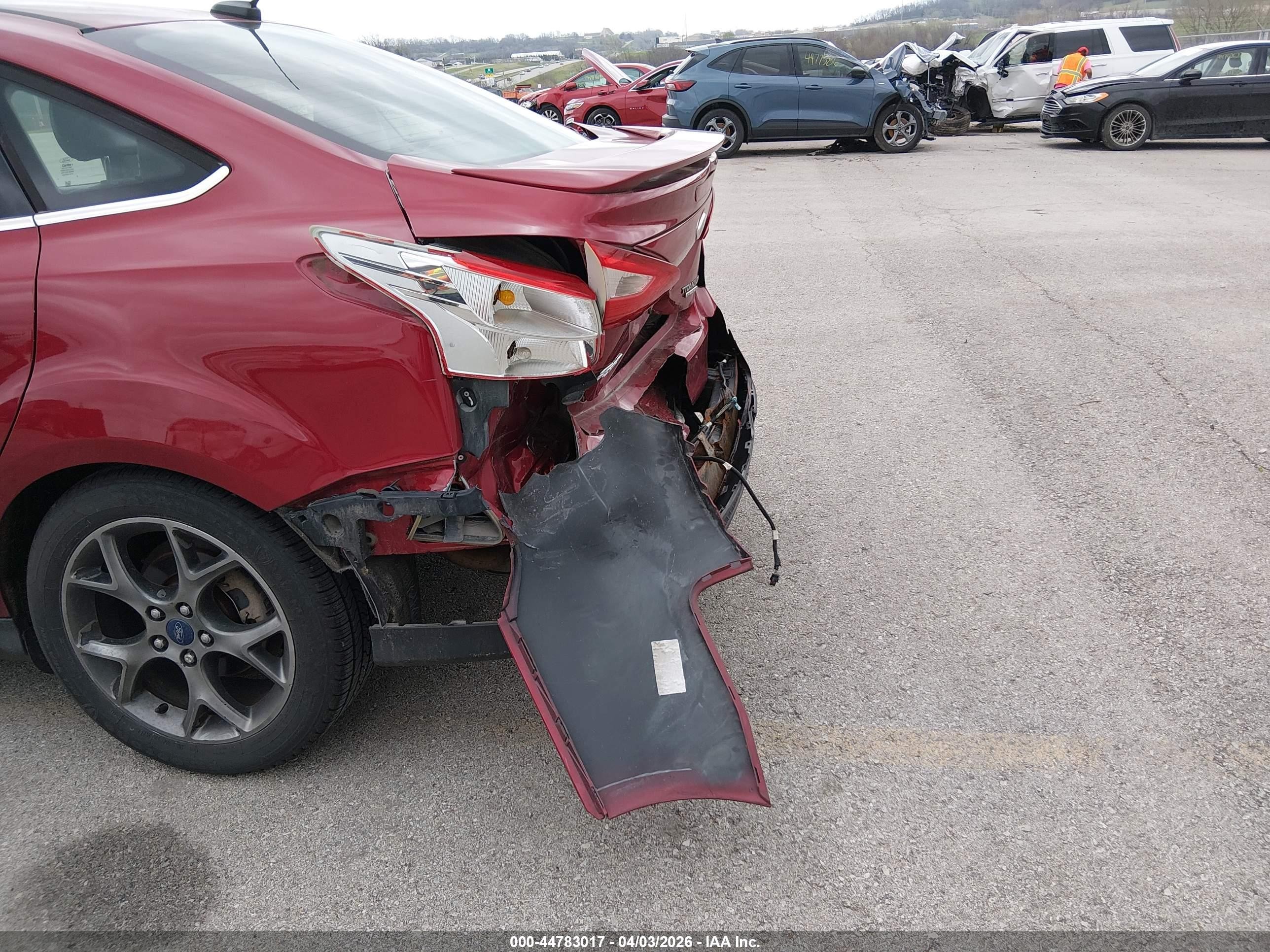 2014 Ford Focus Titanium Red vin: 1FADP3J2XEL155794