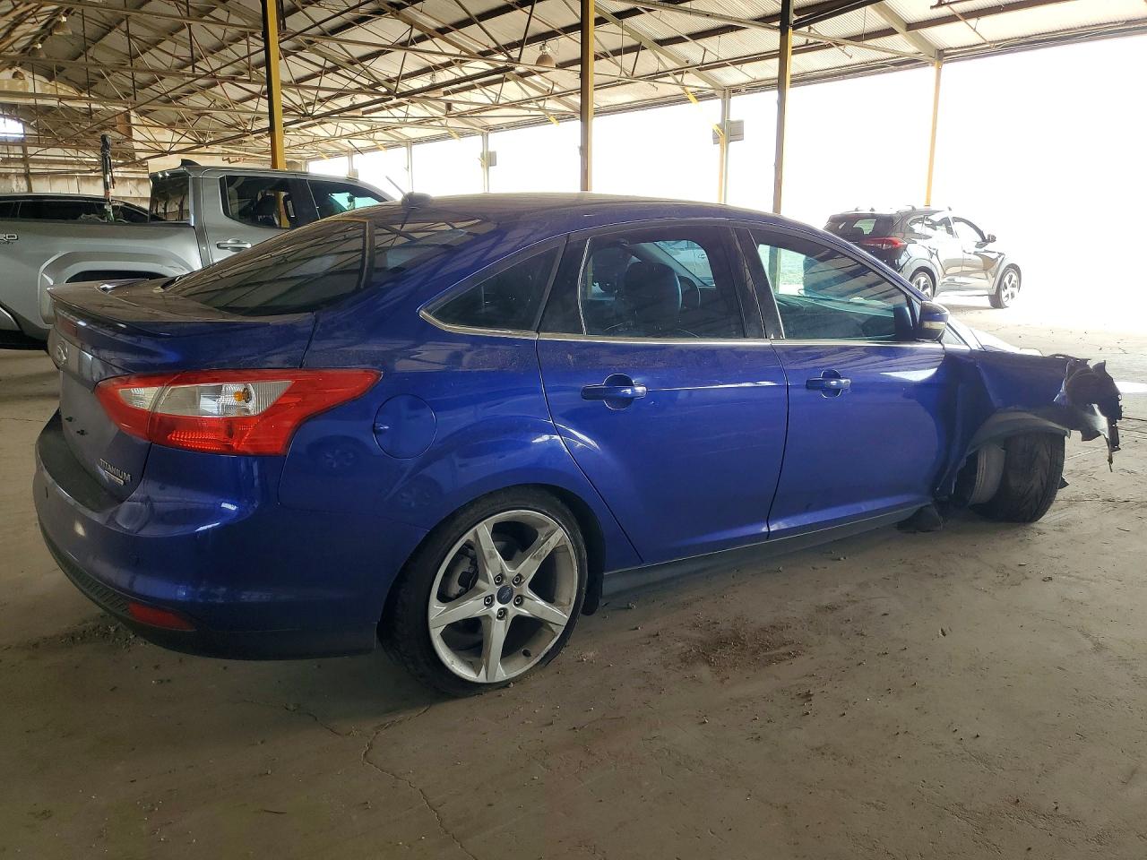 2014 Ford Focus Titanium Blue vin: 1FADP3J2XEL199021