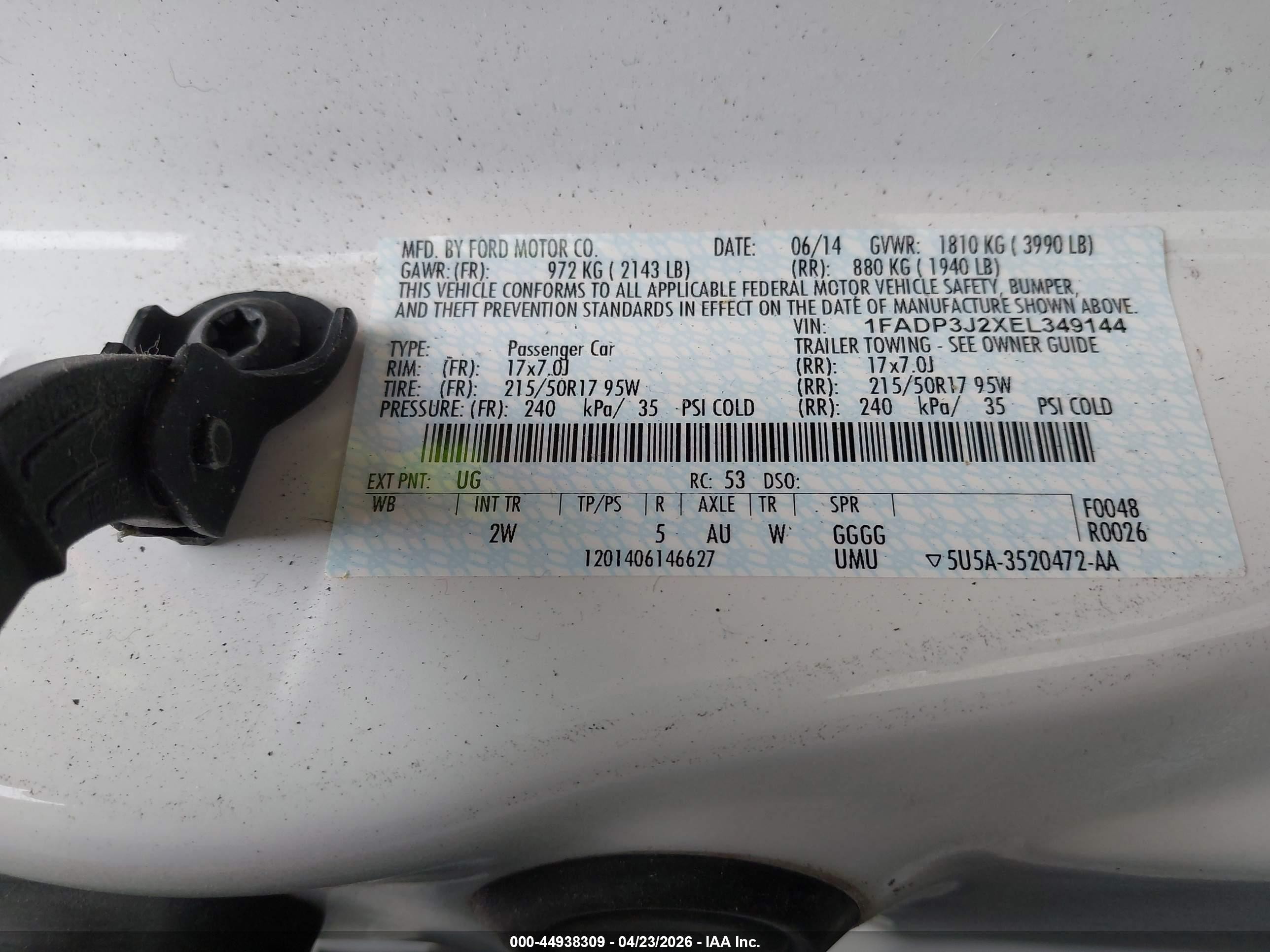 2014 Ford Focus Titanium Белый vin: 1FADP3J2XEL349144