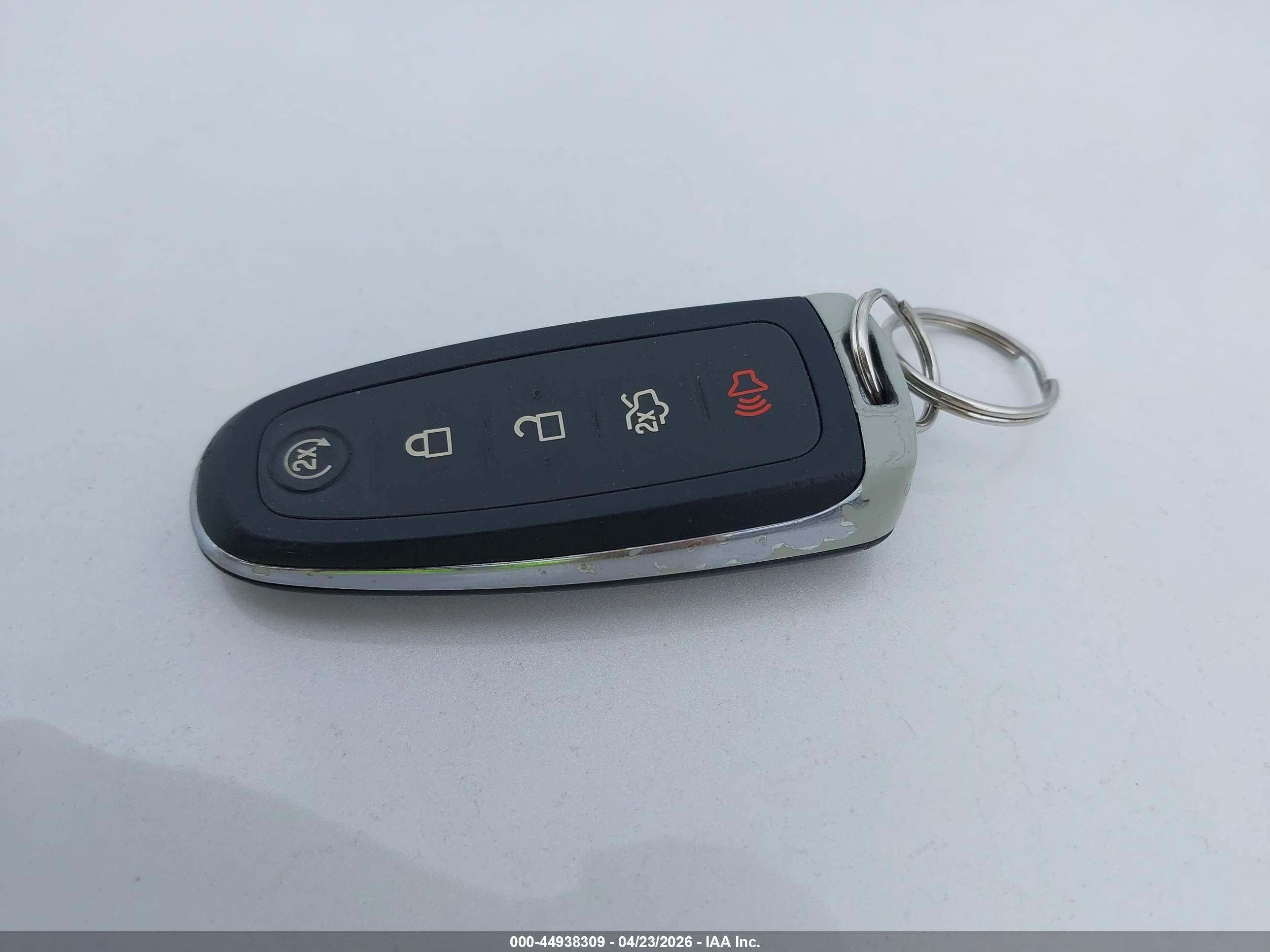 2014 Ford Focus Titanium Белый vin: 1FADP3J2XEL349144
