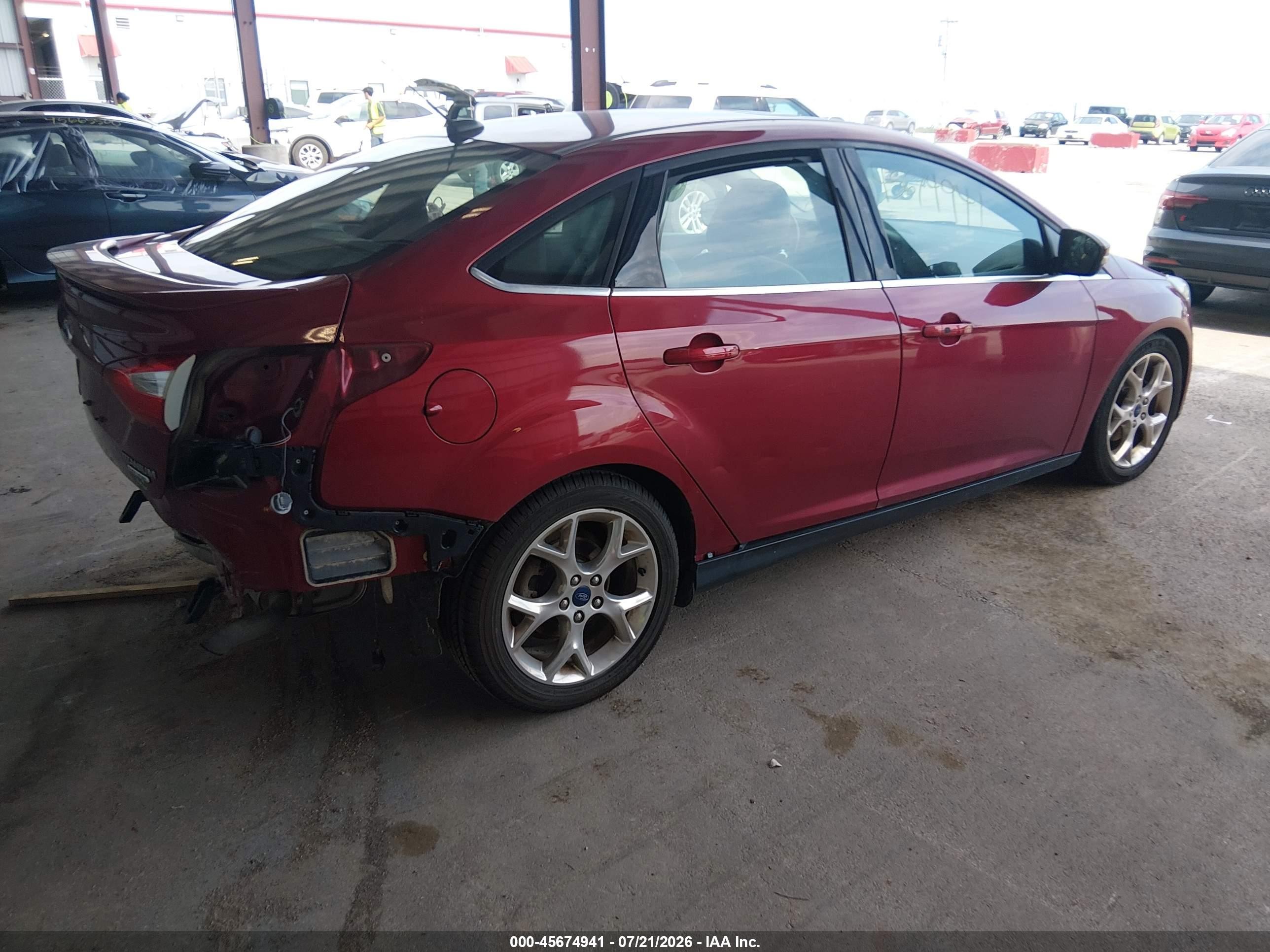 2014 Ford Focus Titanium Red vin: 1FADP3J2XEL349368
