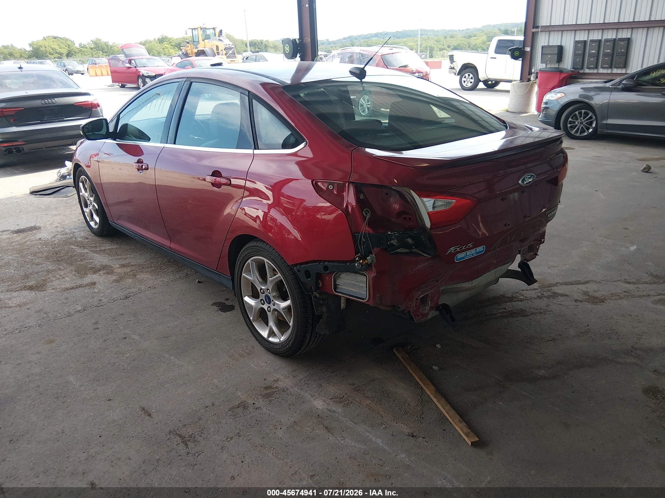 2014 Ford Focus Titanium Red vin: 1FADP3J2XEL349368