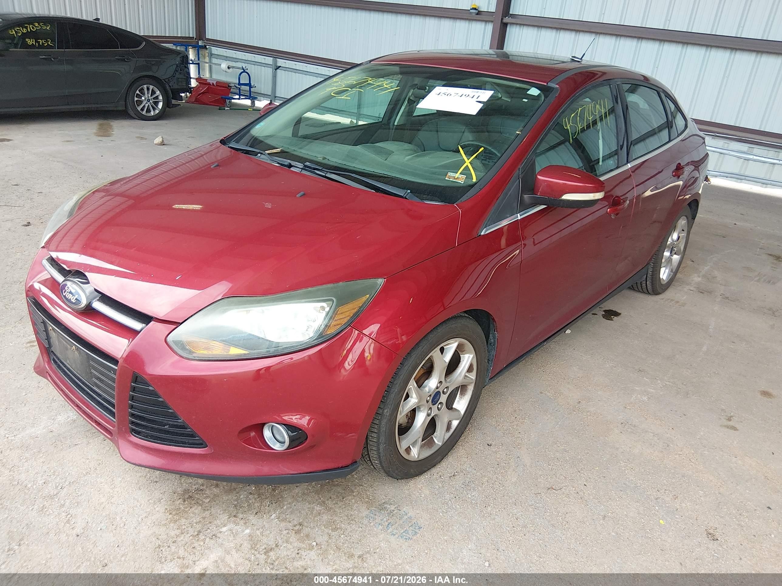 2014 Ford Focus Titanium Red vin: 1FADP3J2XEL349368