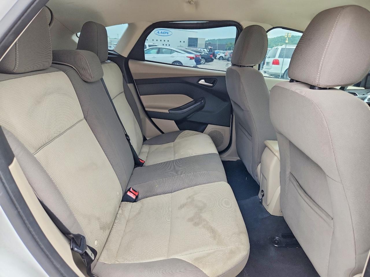 2013 Ford Focus Se White vin: 1FADP3K20DL125569