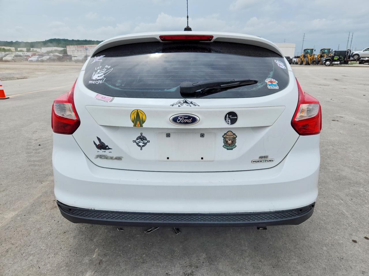 2013 Ford Focus Se White vin: 1FADP3K20DL125569