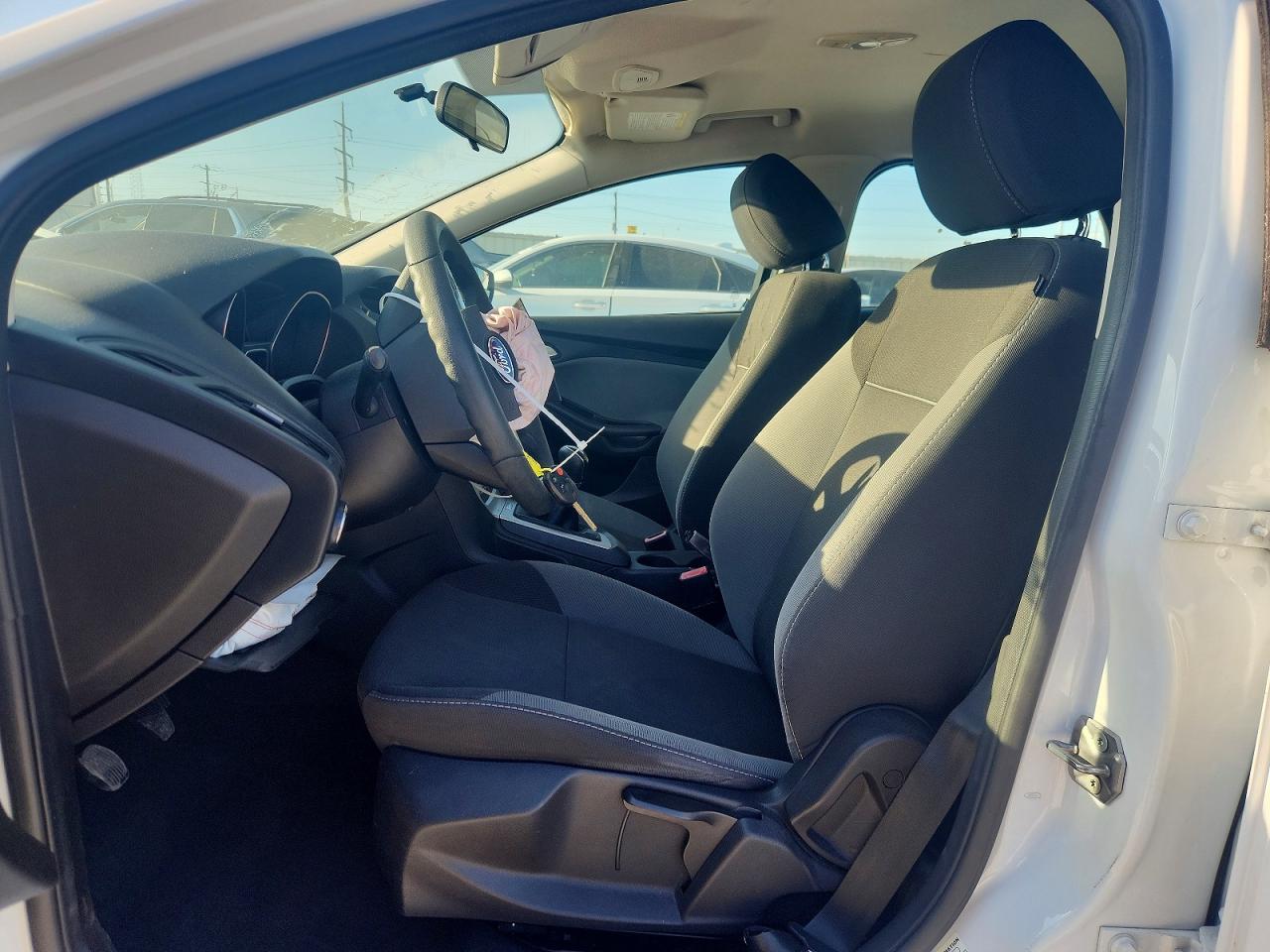 2013 Ford Focus Se White vin: 1FADP3K20DL189174