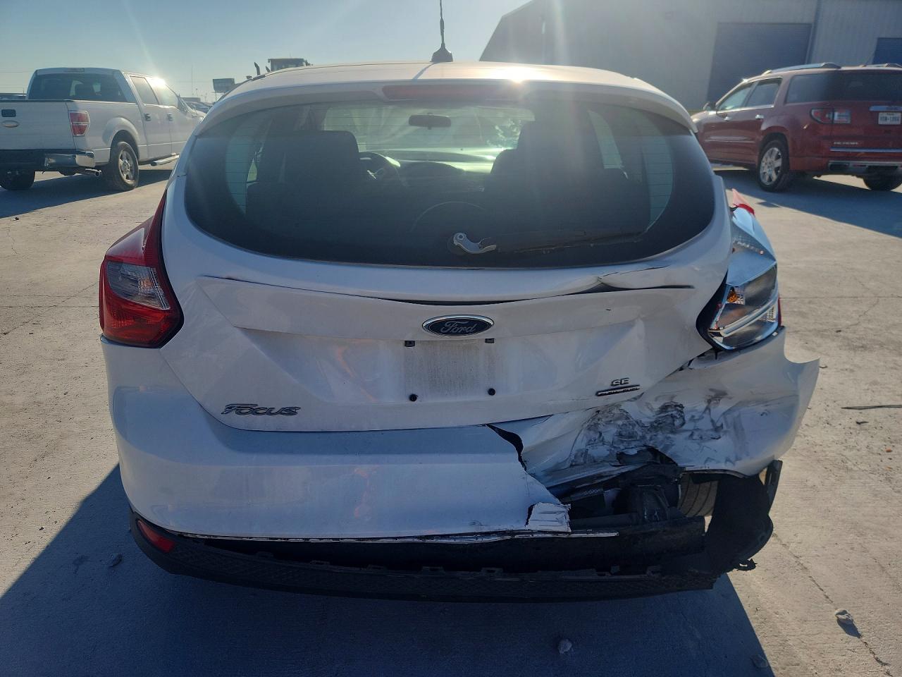 2013 Ford Focus Se White vin: 1FADP3K20DL189174