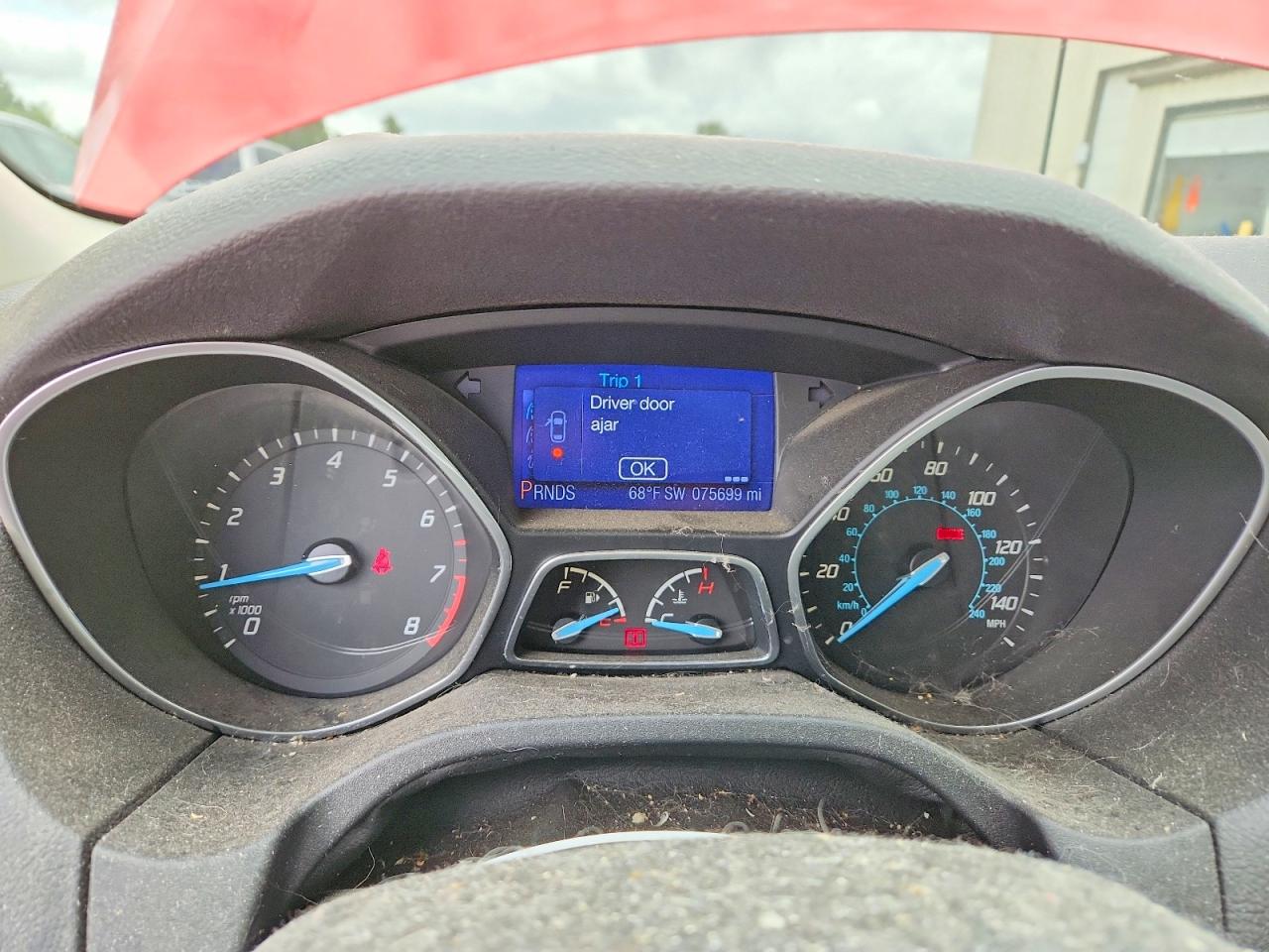 2013 Ford Focus 4d S Red vin: 1FADP3K20DL204966