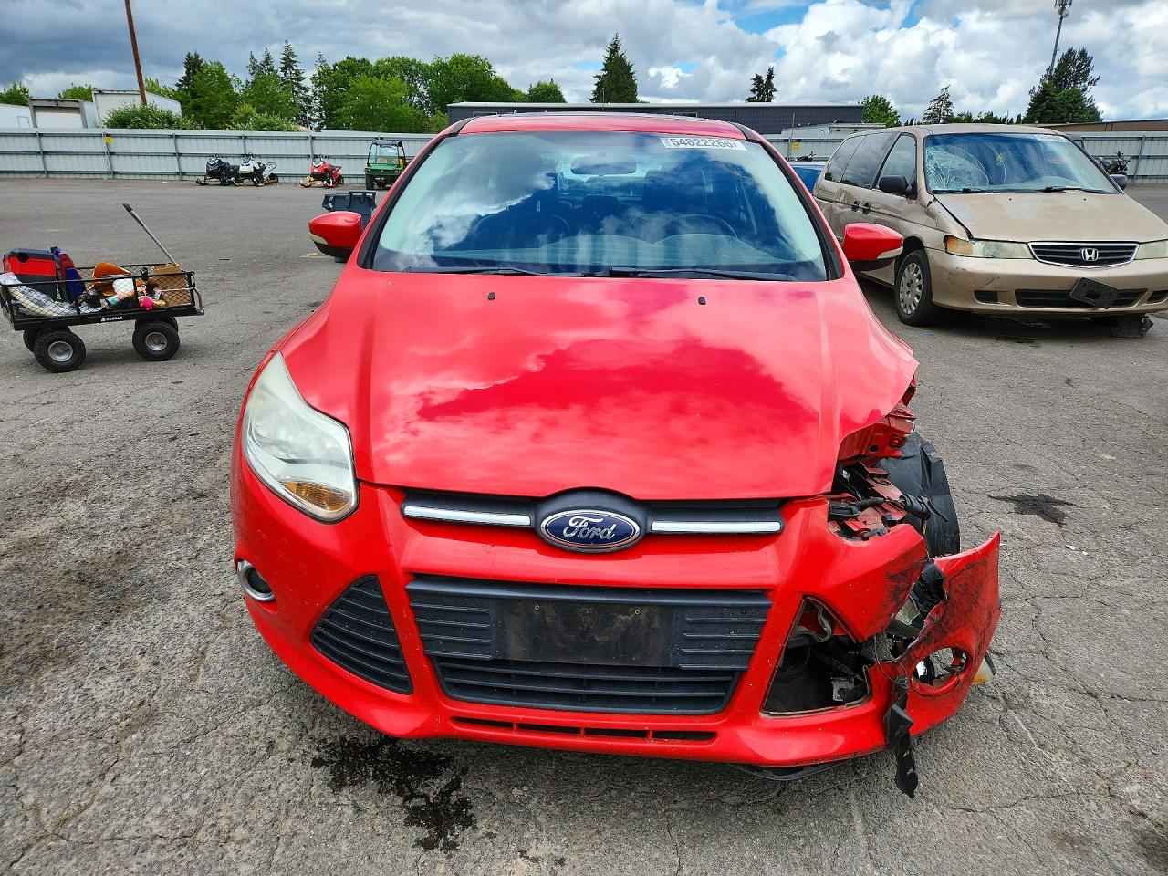 2013 Ford Focus 4d S Red vin: 1FADP3K20DL204966