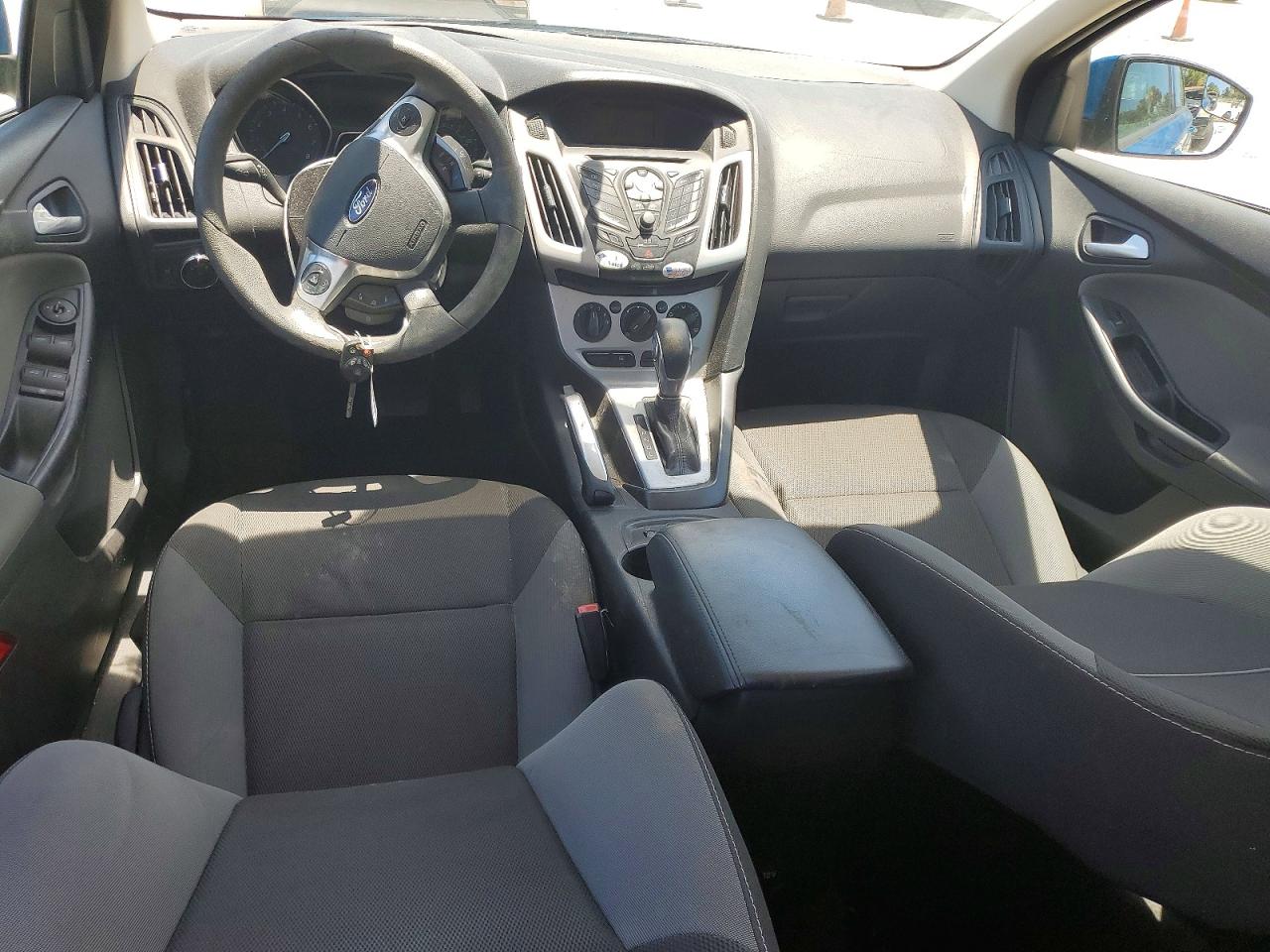 2013 Ford Focus Se Blue vin: 1FADP3K20DL217832