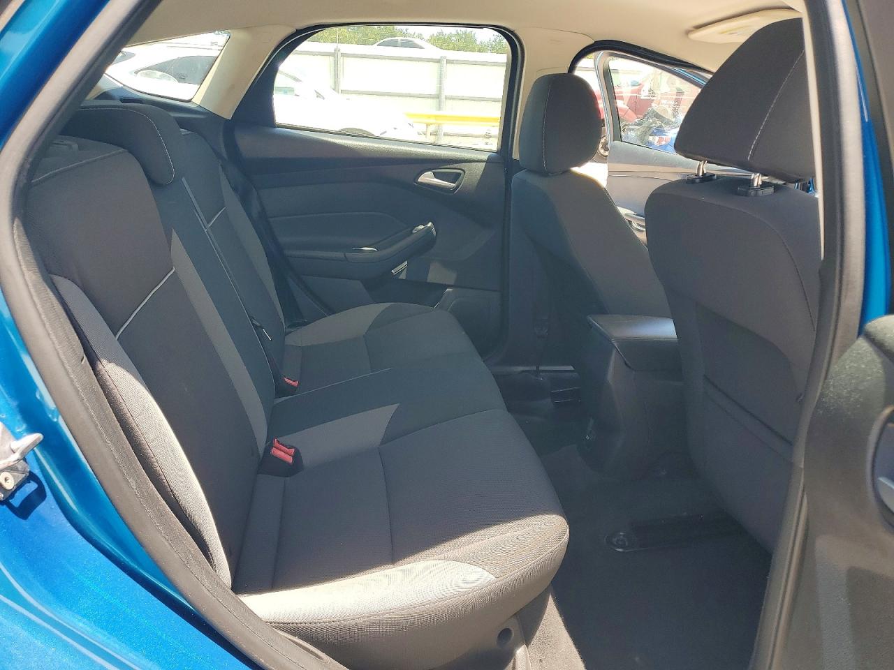 2013 Ford Focus Se Blue vin: 1FADP3K20DL217832