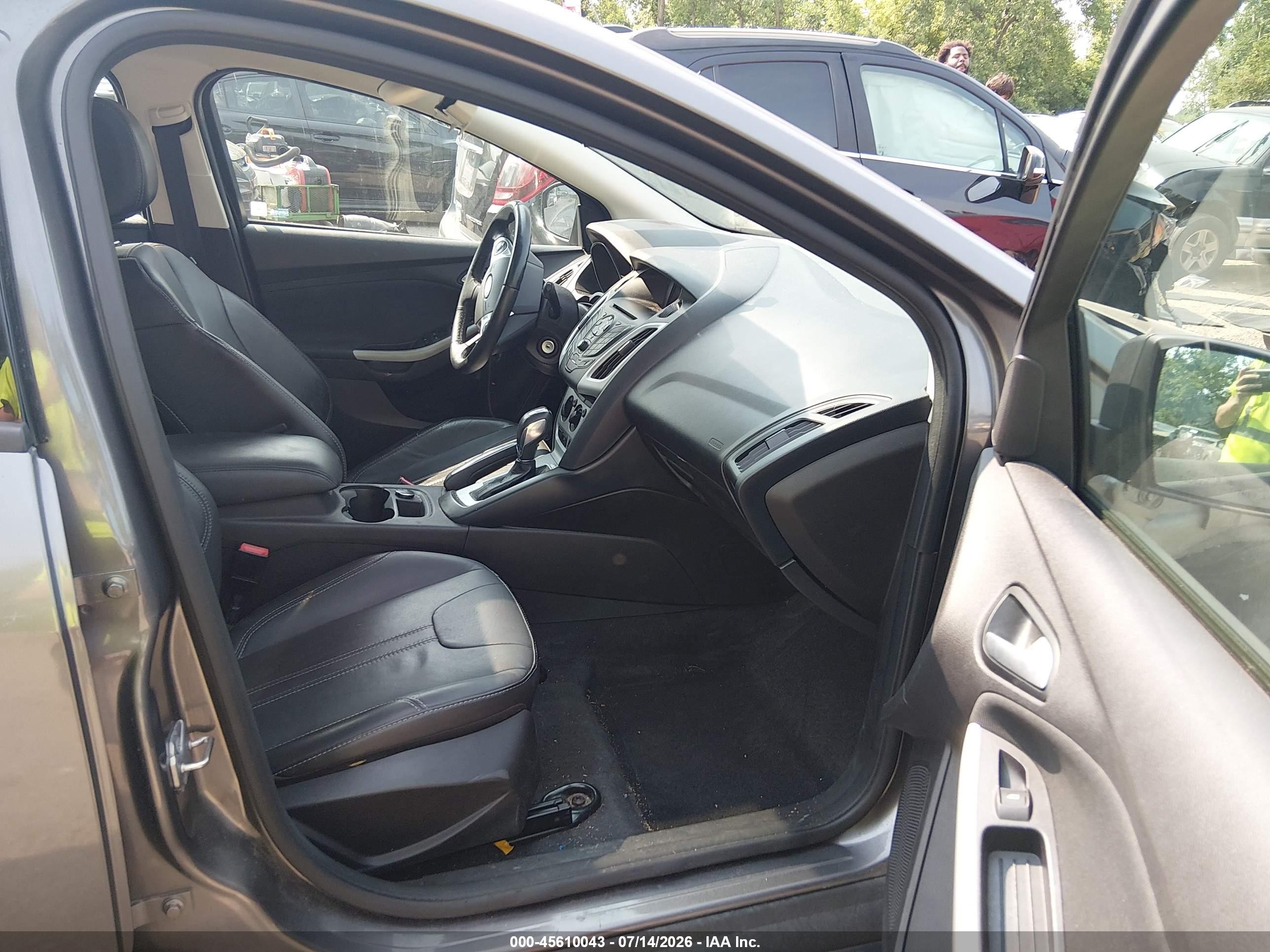 2013 Ford Focus Se Gray vin: 1FADP3K20DL218978