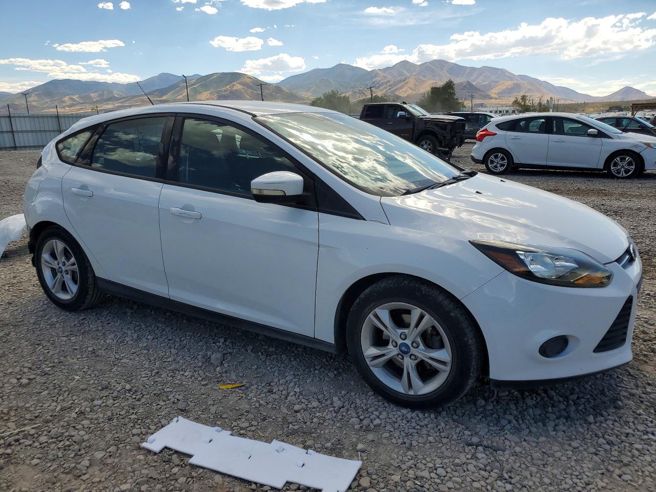 2013 Ford Focus Se White vin: 1FADP3K20DL233156