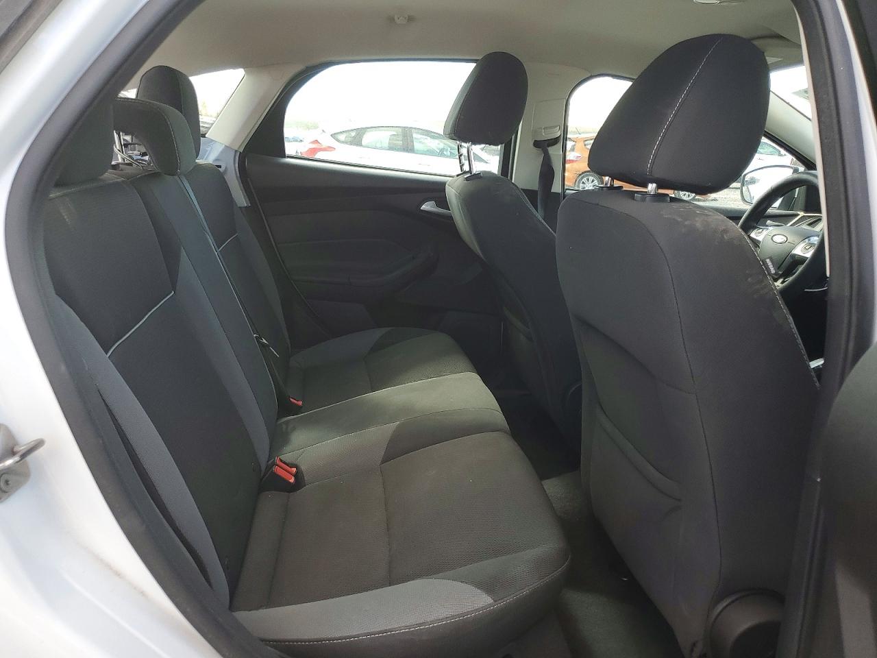 2013 Ford Focus Se White vin: 1FADP3K20DL233156