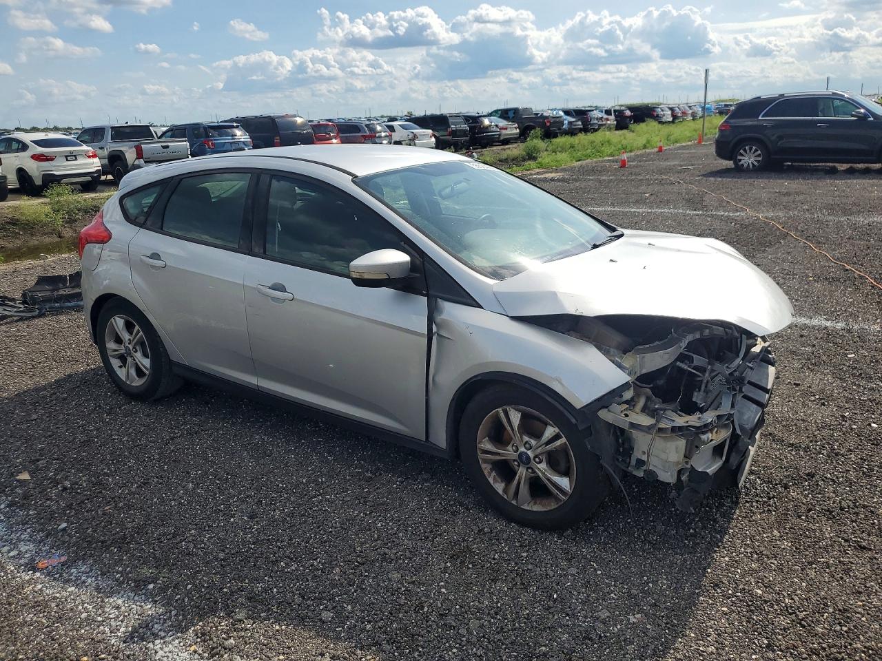 2013 Ford Focus Se Silver vin: 1FADP3K20DL247963