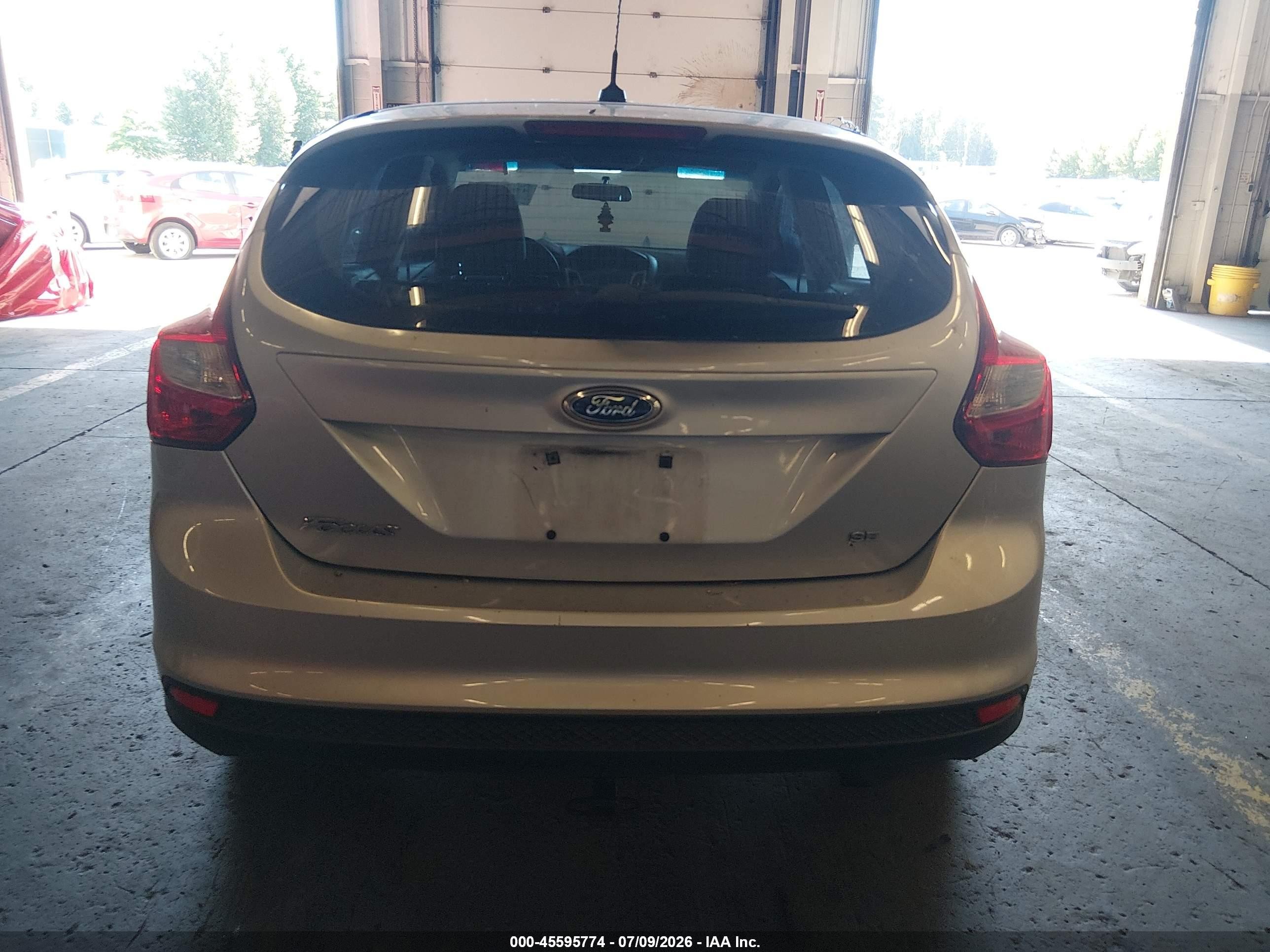 2013 Ford Focus Se Silver vin: 1FADP3K20DL252192
