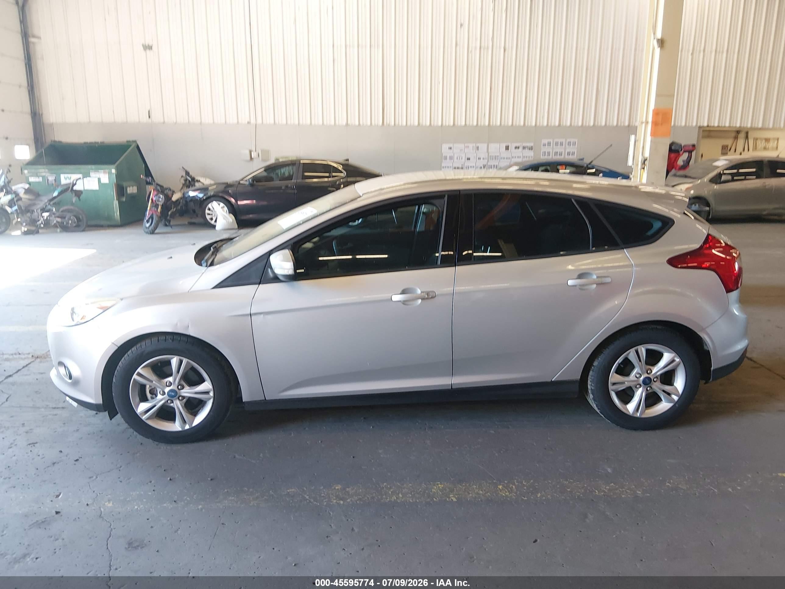 2013 Ford Focus Se Silver vin: 1FADP3K20DL252192
