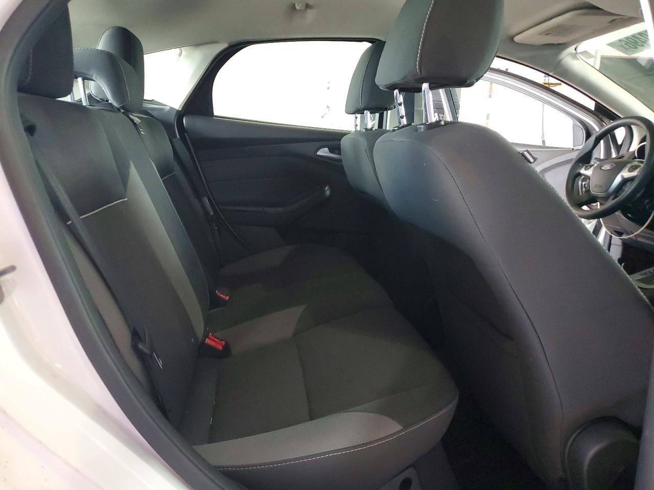 2013 Ford Focus Se White vin: 1FADP3K20DL259711