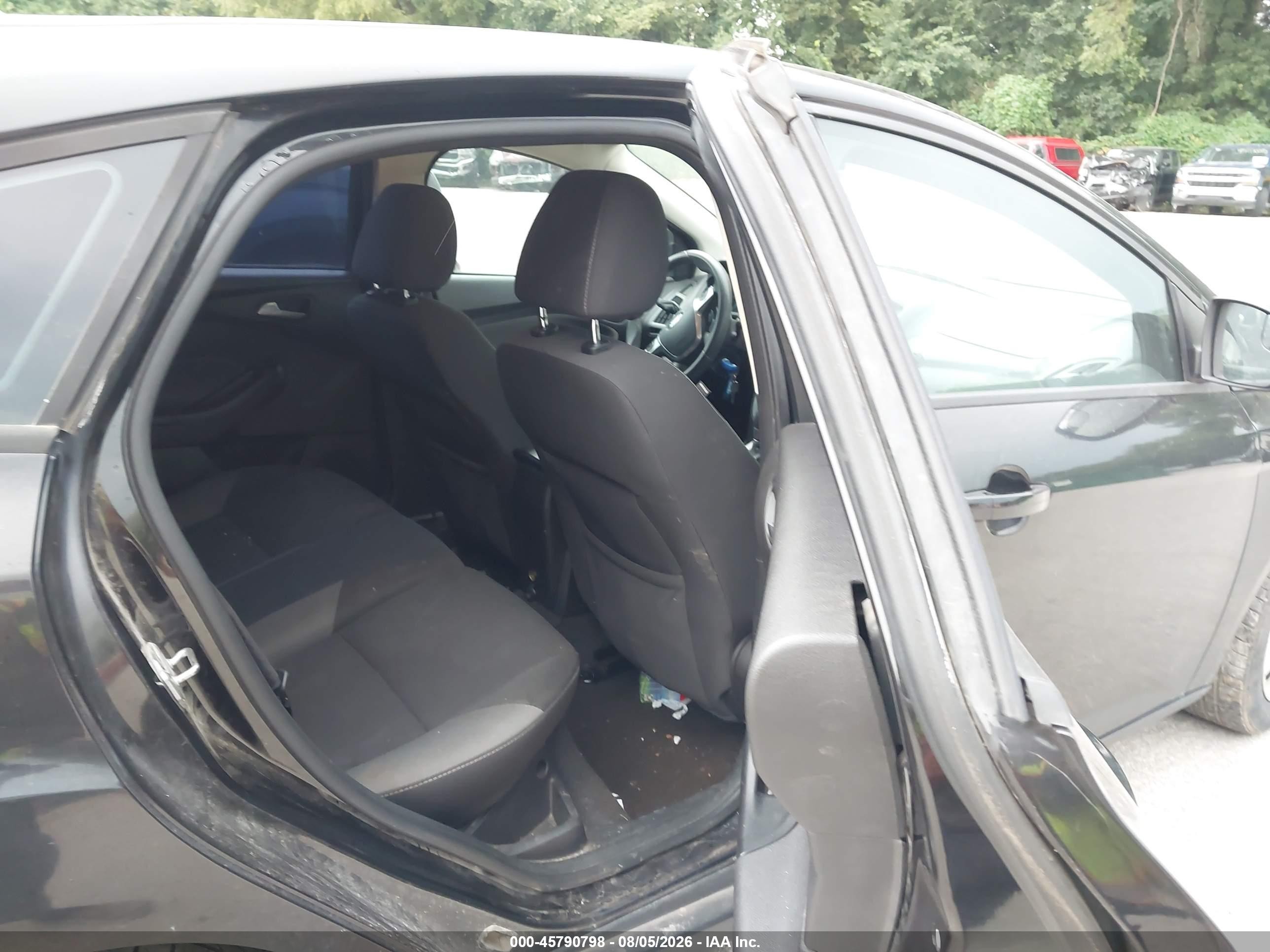 2013 Ford Focus Se Black vin: 1FADP3K20DL342944