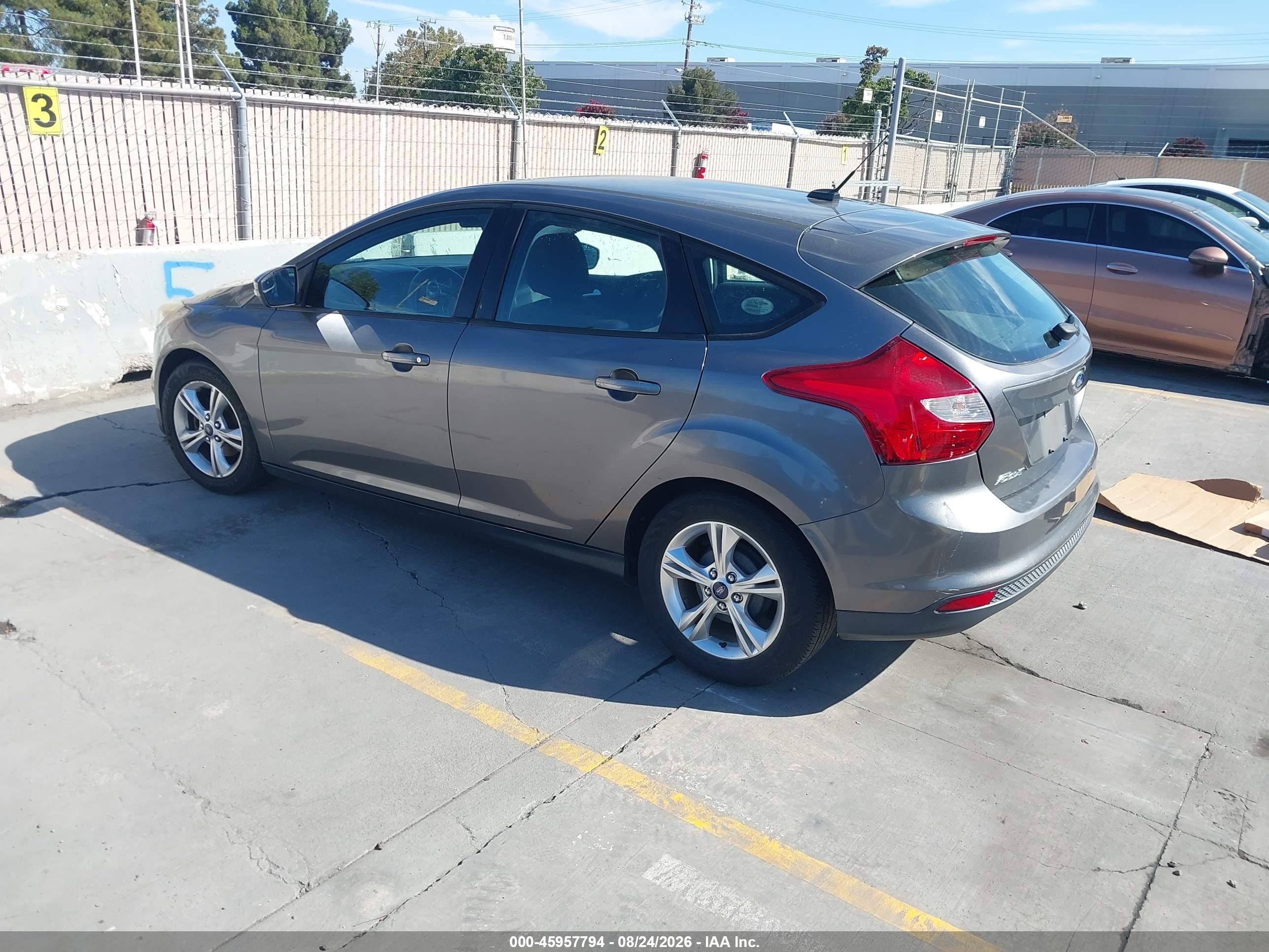 2013 Ford Focus Se Gray vin: 1FADP3K20DL363390