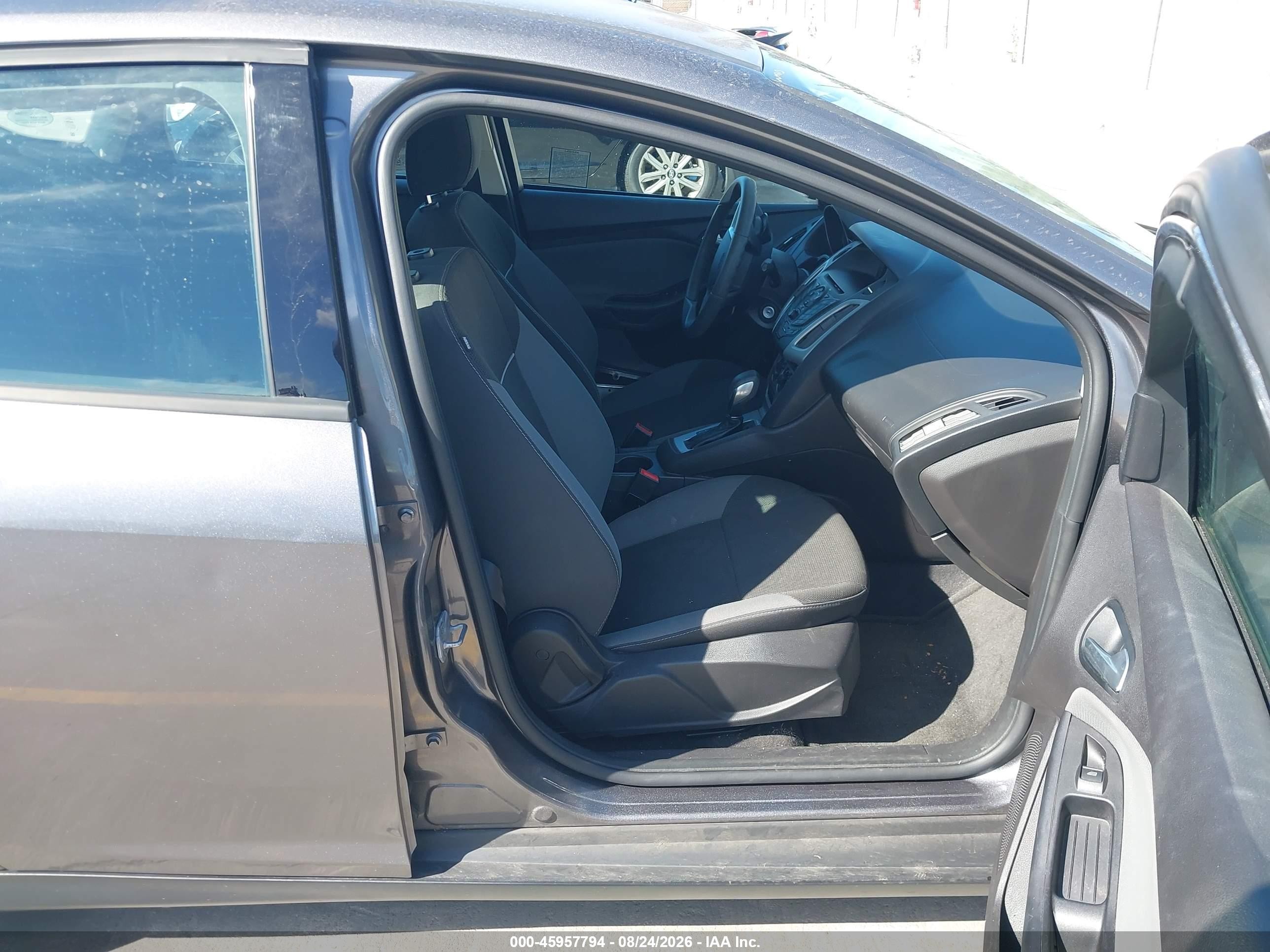 2013 Ford Focus Se Gray vin: 1FADP3K20DL363390