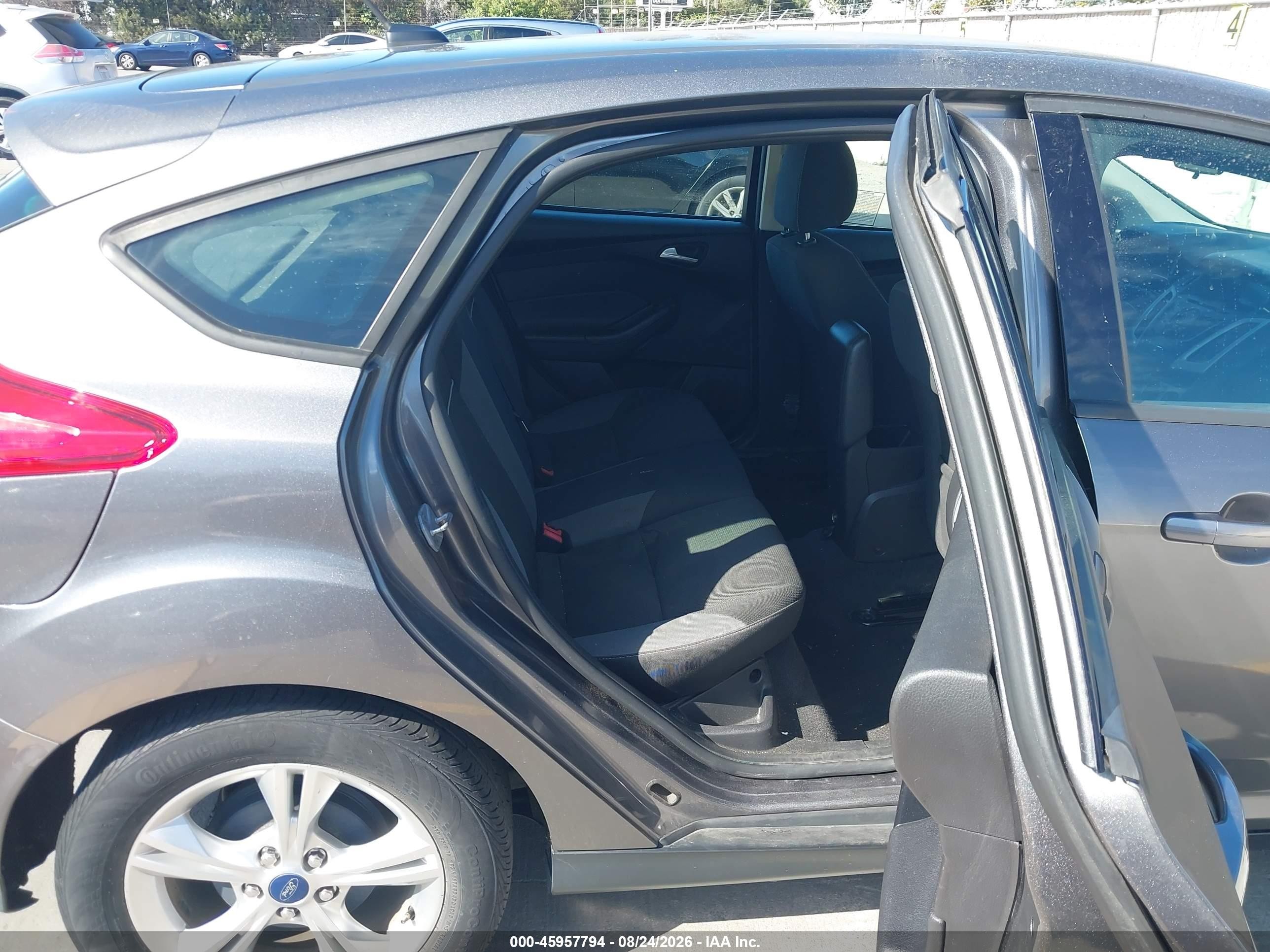 2013 Ford Focus Se Gray vin: 1FADP3K20DL363390