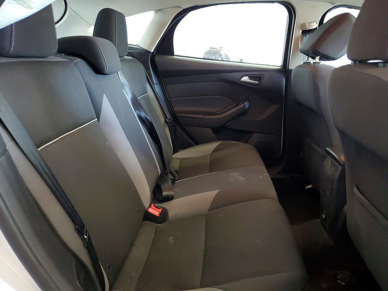 2013 Ford Focus Se White vin: 1FADP3K20DL378441