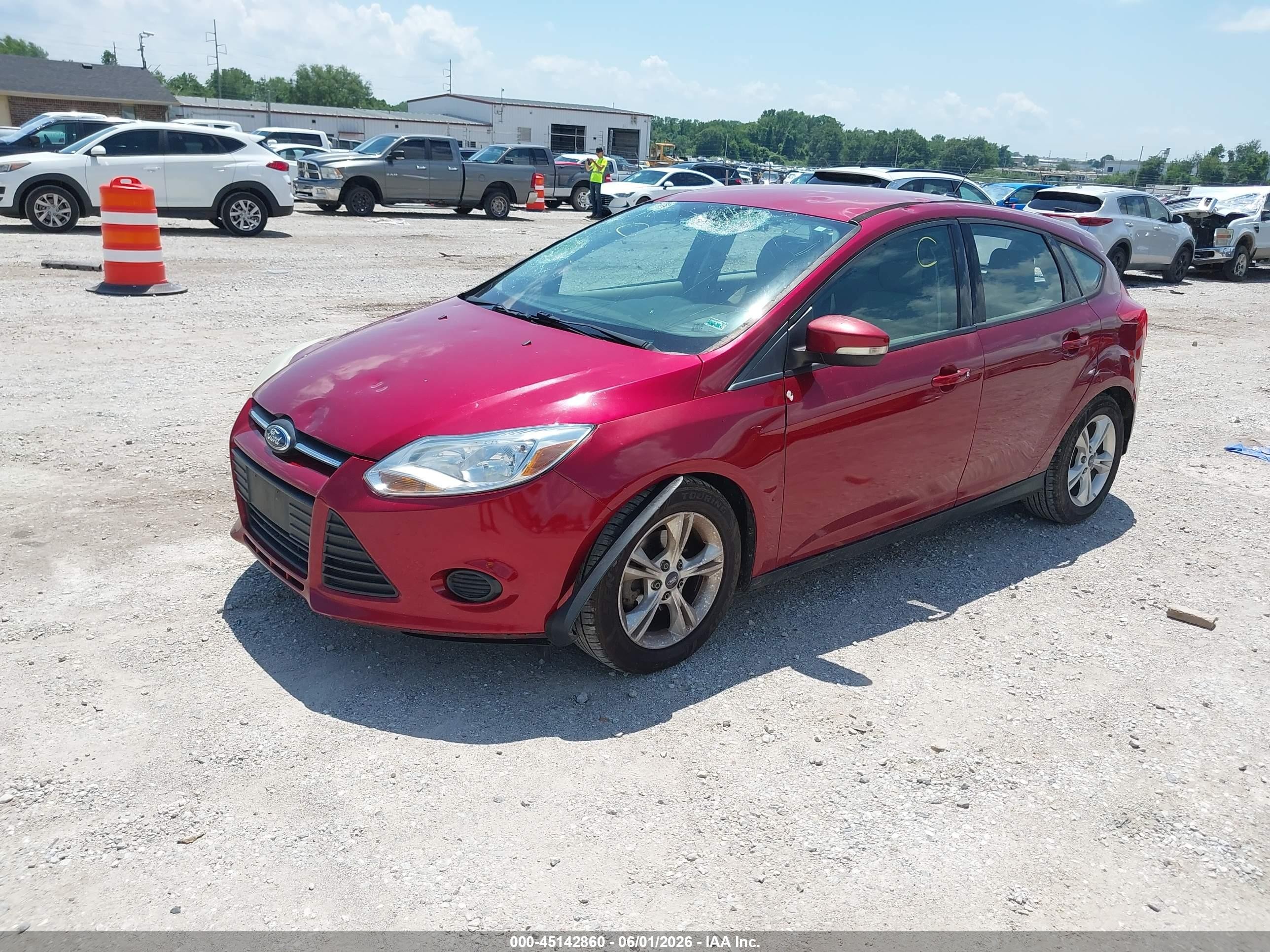 2014 Ford Focus Se Red vin: 1FADP3K20EL113276