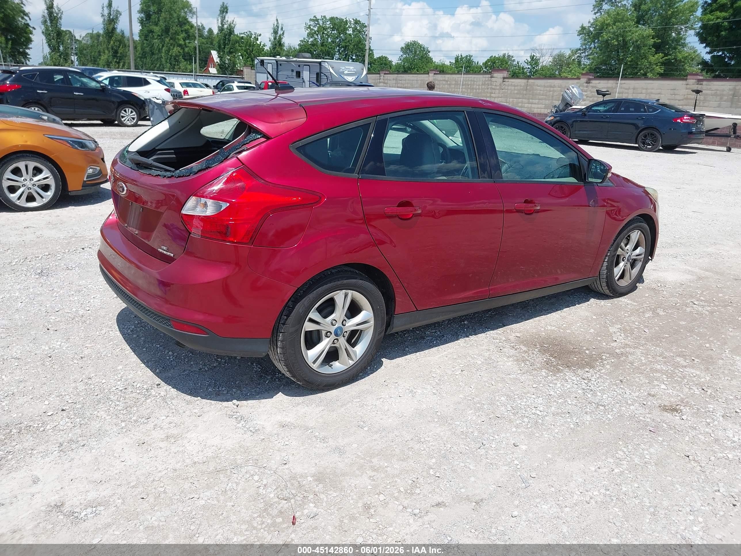 2014 Ford Focus Se Red vin: 1FADP3K20EL113276