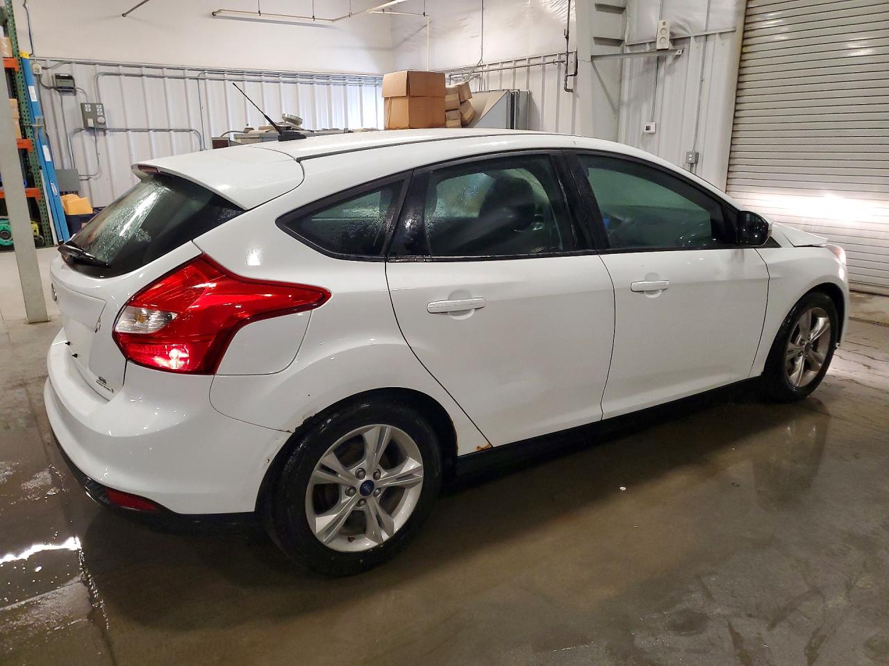 2014 Ford Focus Se White vin: 1FADP3K20EL113309