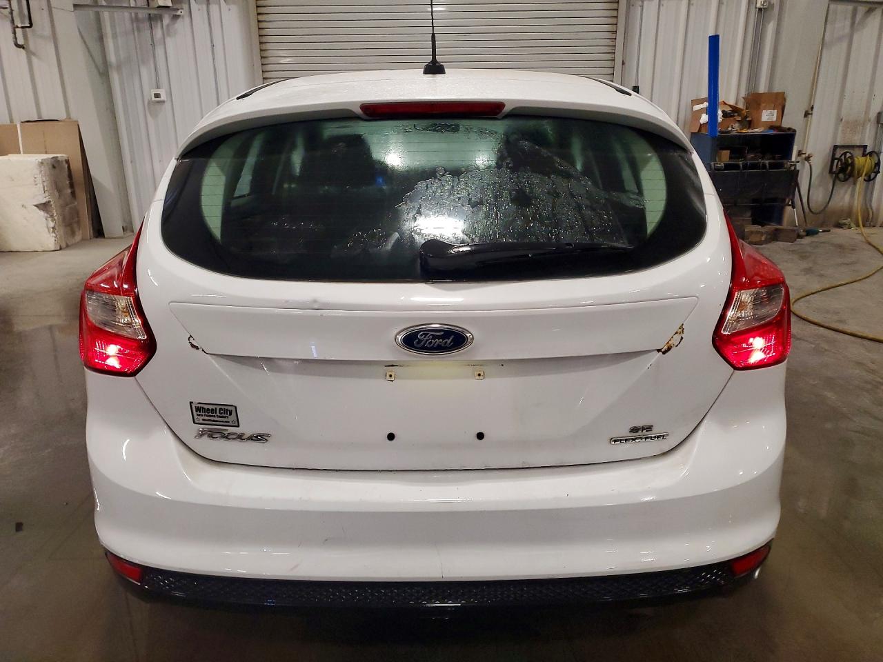 2014 Ford Focus Se White vin: 1FADP3K20EL113309