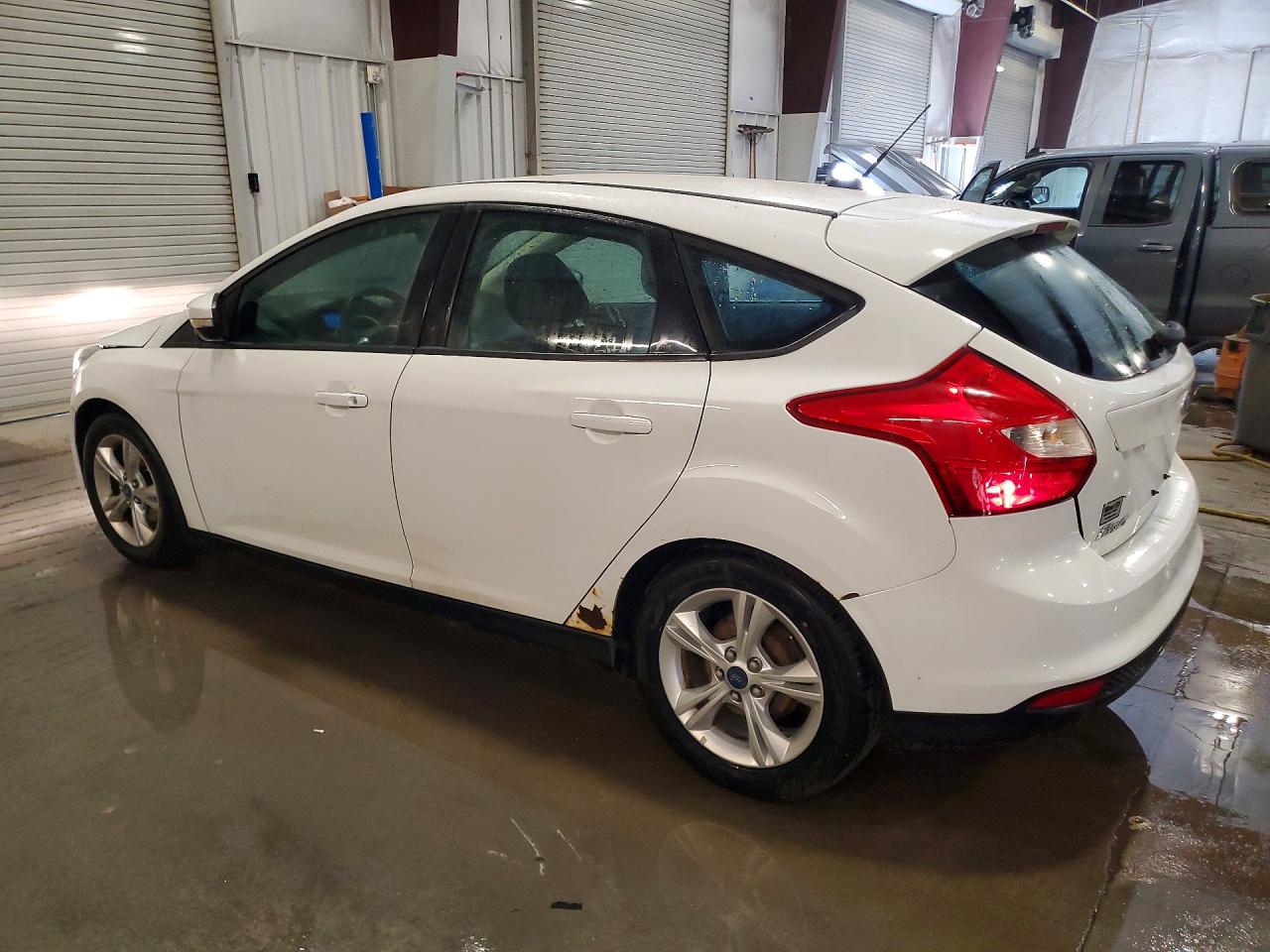 2014 Ford Focus Se White vin: 1FADP3K20EL113309