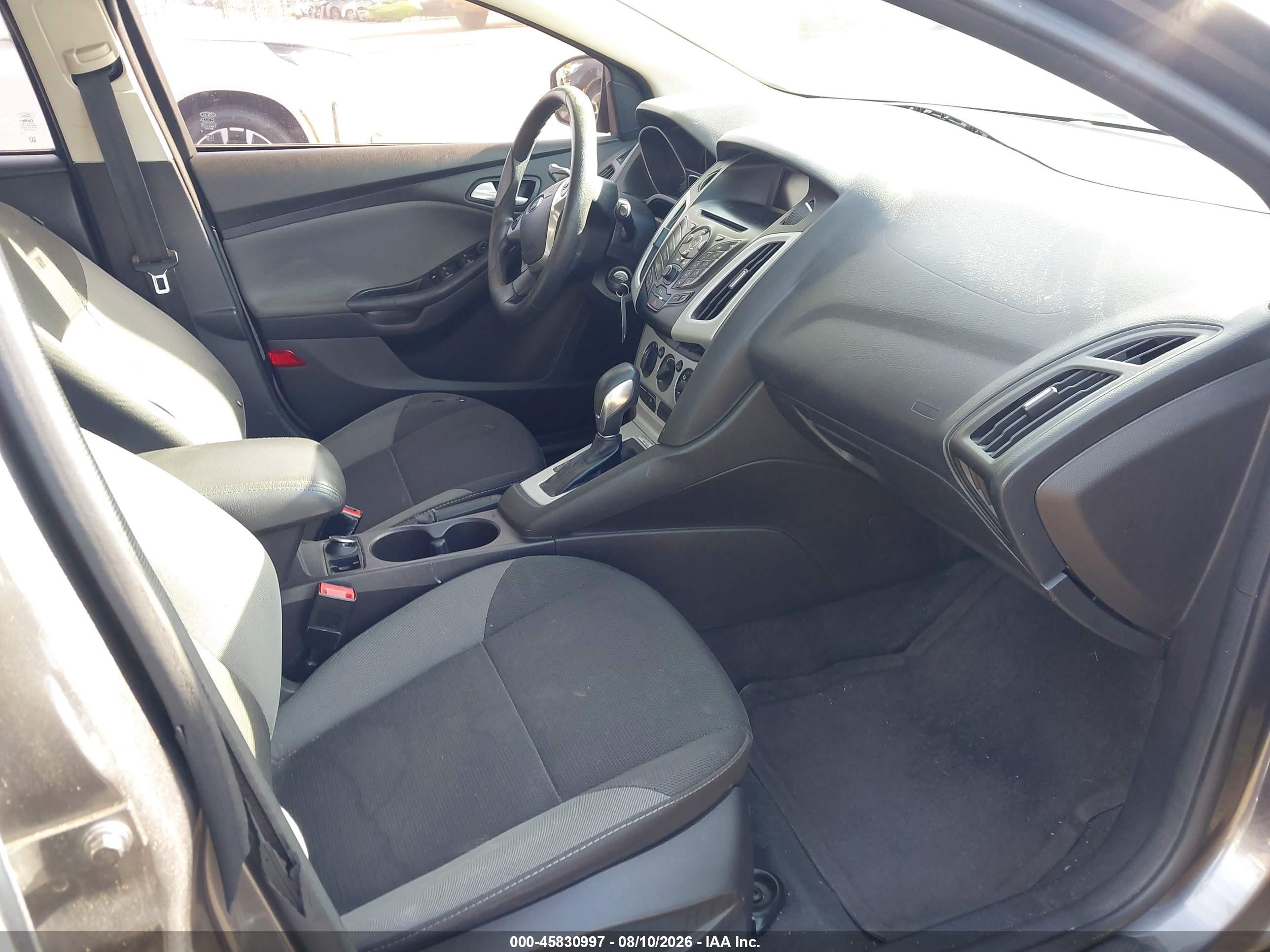 2014 Ford Focus Se Gray vin: 1FADP3K20EL117828