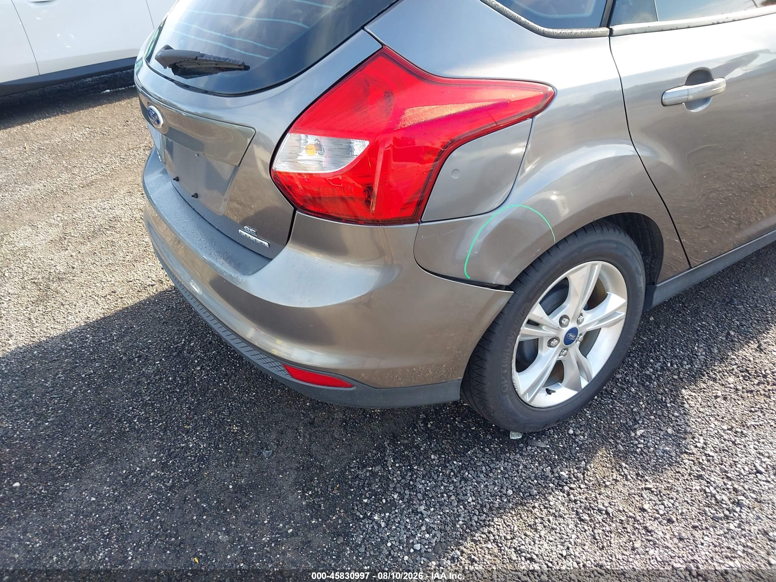 2014 Ford Focus Se Gray vin: 1FADP3K20EL117828