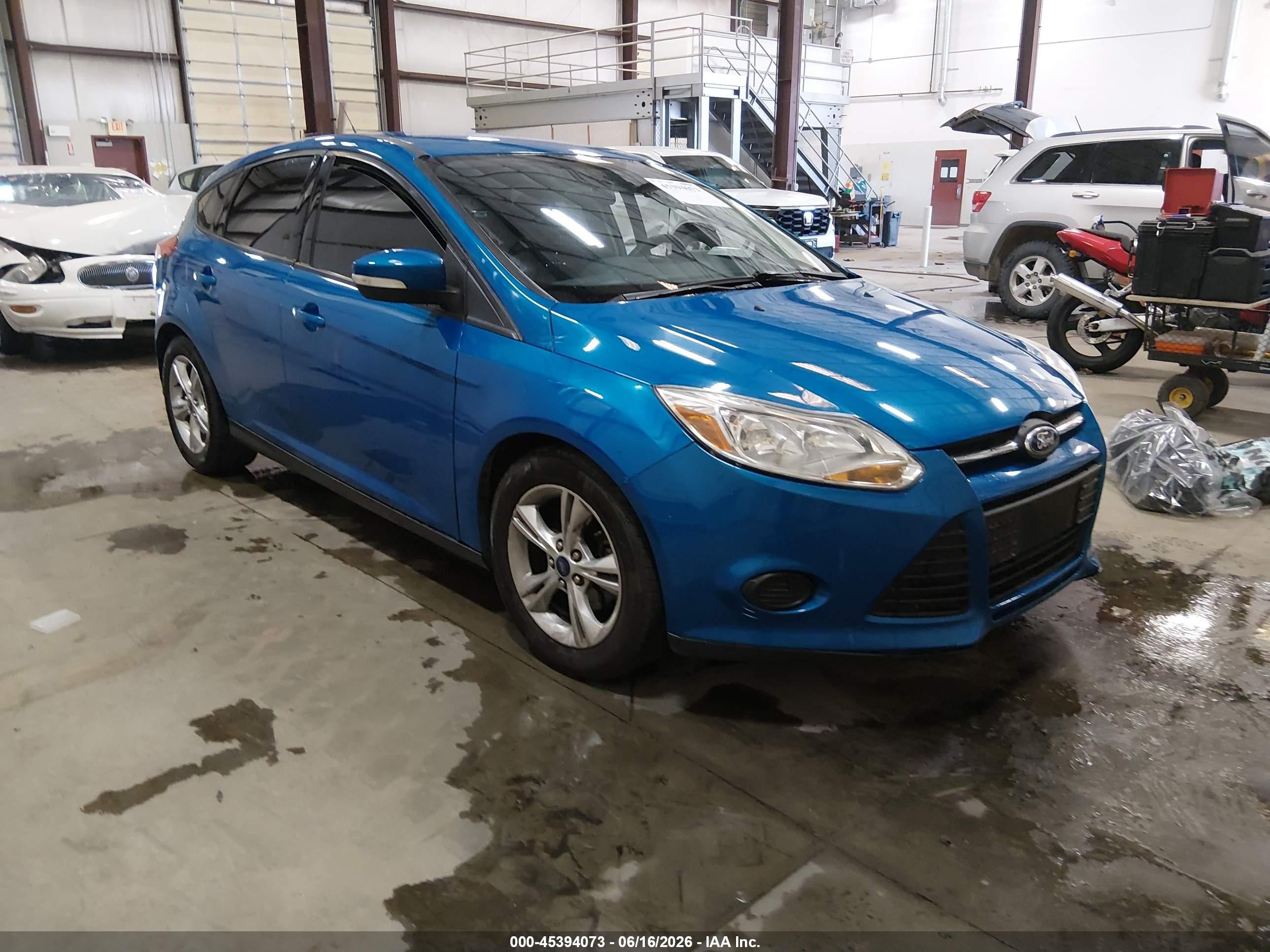 2014 Ford Focus Se Blue vin: 1FADP3K20EL138467