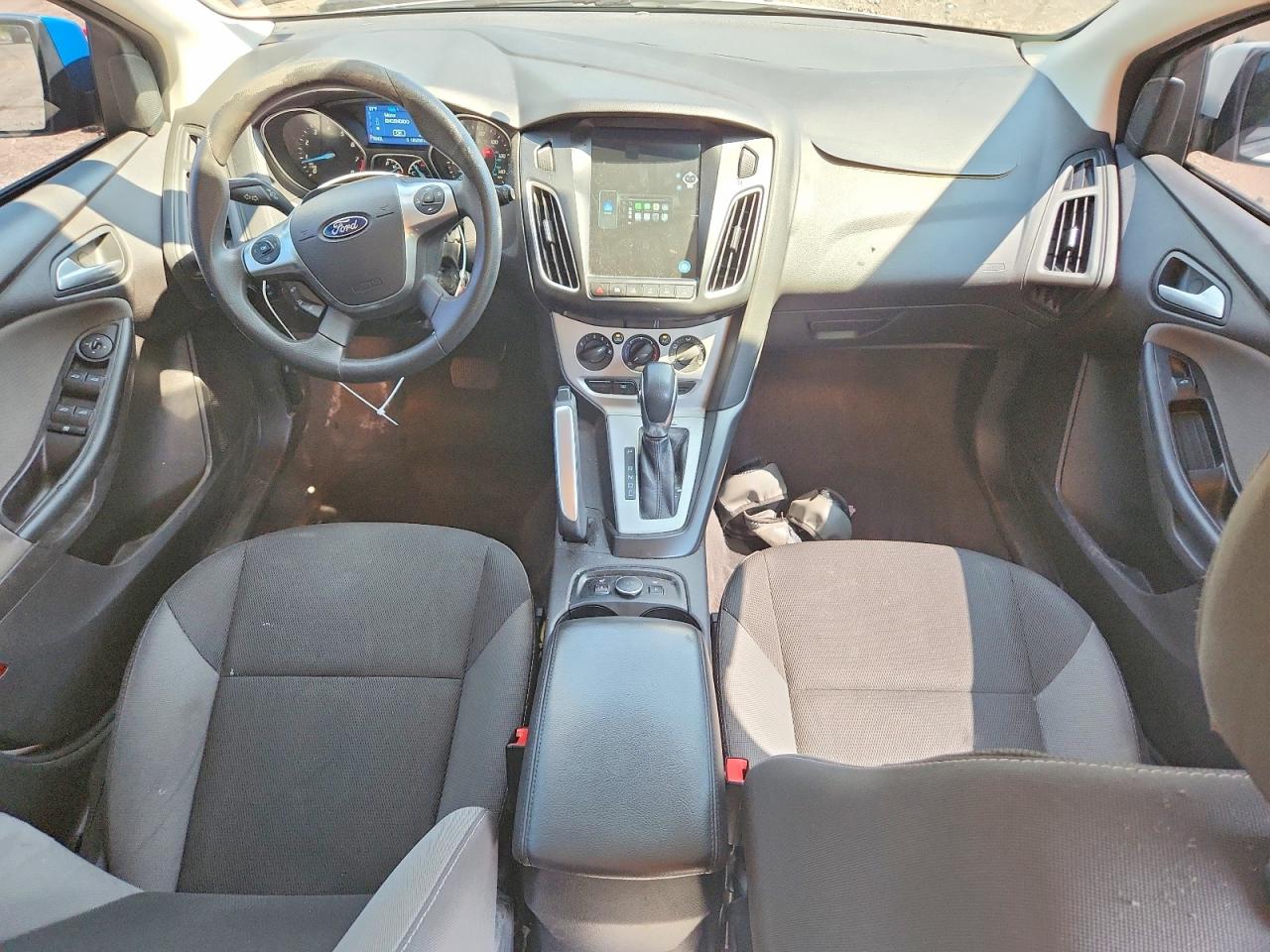 2014 Ford Focus Se Белый vin: 1FADP3K20EL141434