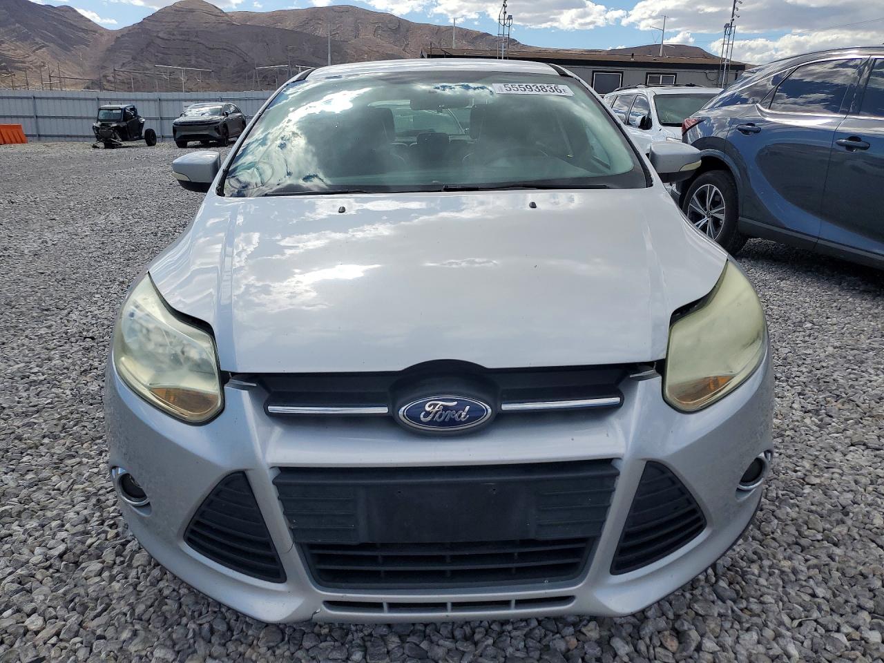 2014 Ford Focus Se Silver vin: 1FADP3K20EL144625